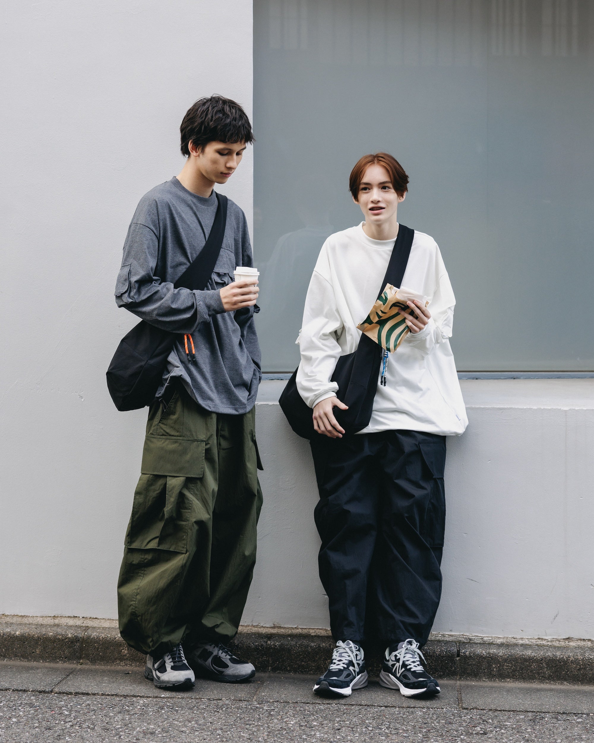 MEGA POCKET BALLOON CARGO PANTS (BLACK)