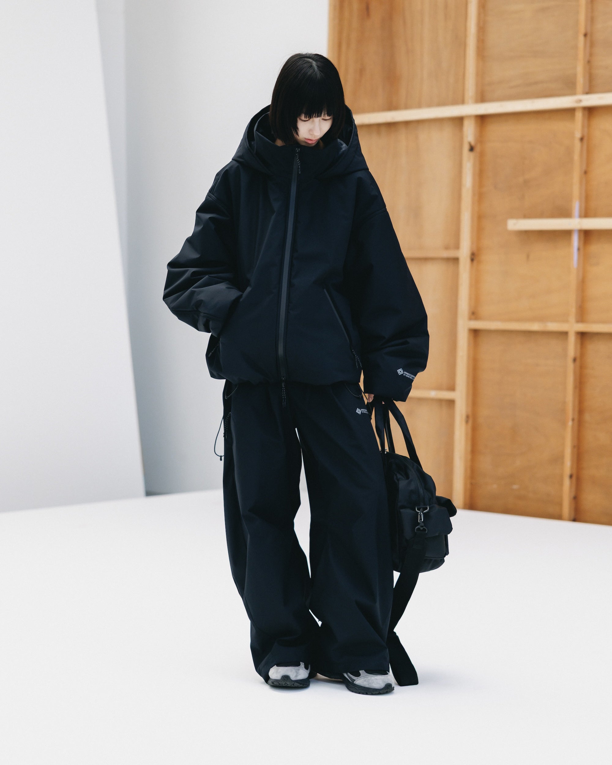 【2.4 WED 20:00- IN STOCK】WANDER BAG