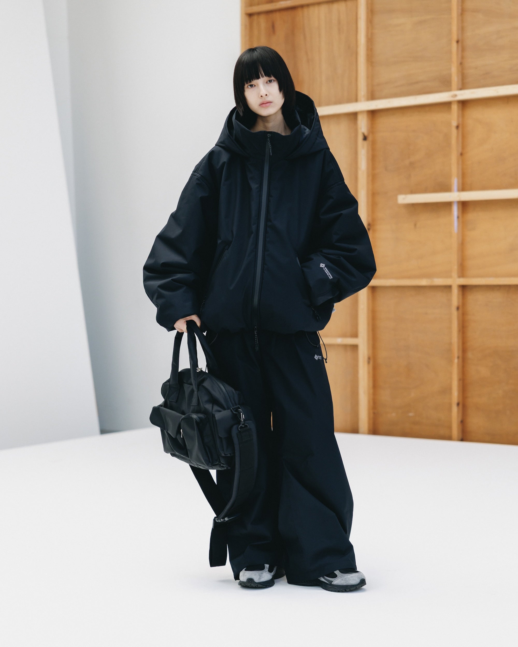 【2.4 WED 20:00- IN STOCK】WANDER BAG