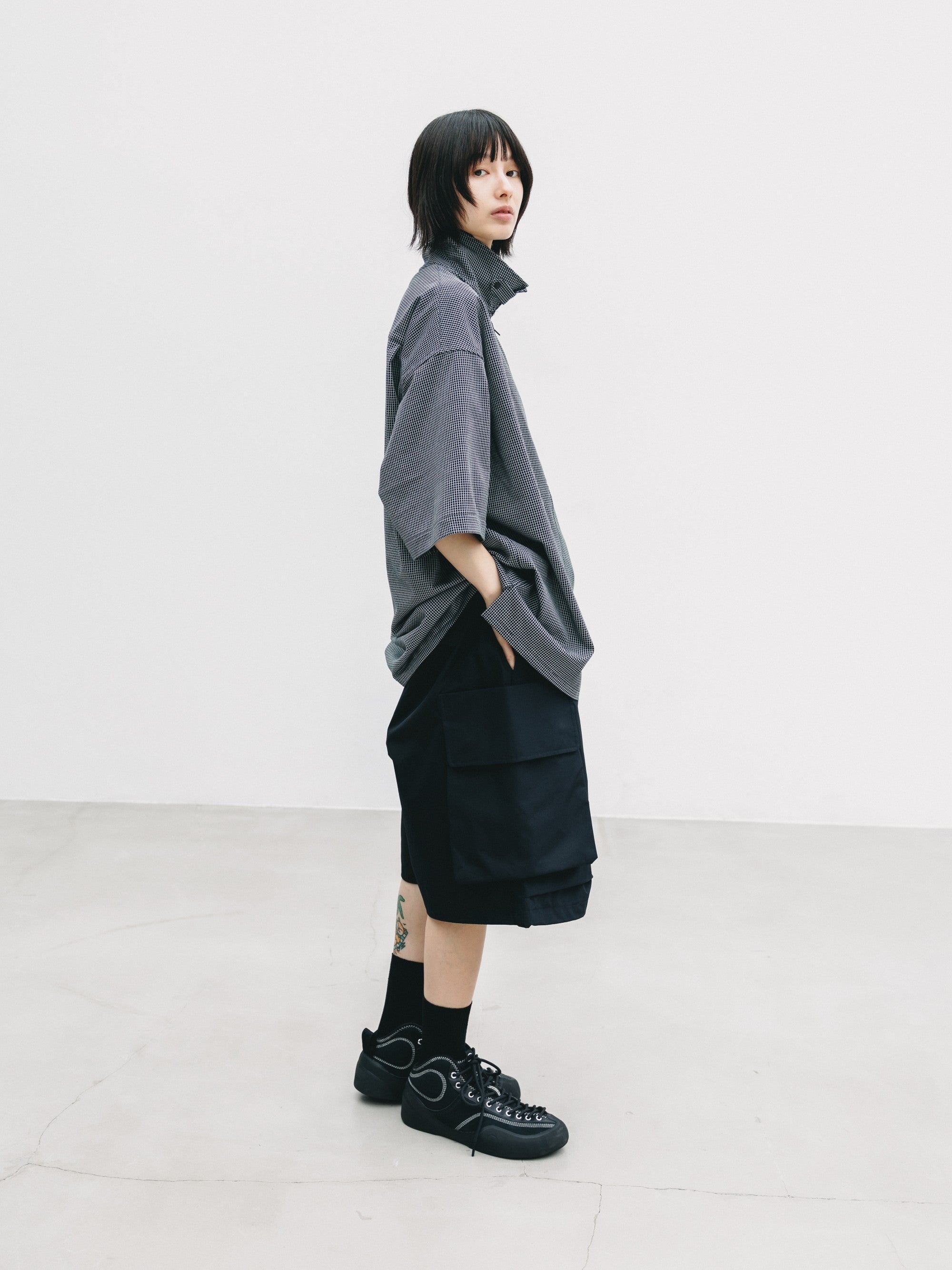 【7.8 WED 20:00- IN STOCK】MINI GRID CHECK 36G KNIT EVERYDAY ZIP UP S/S SHIRT (BLACK×WHITE)