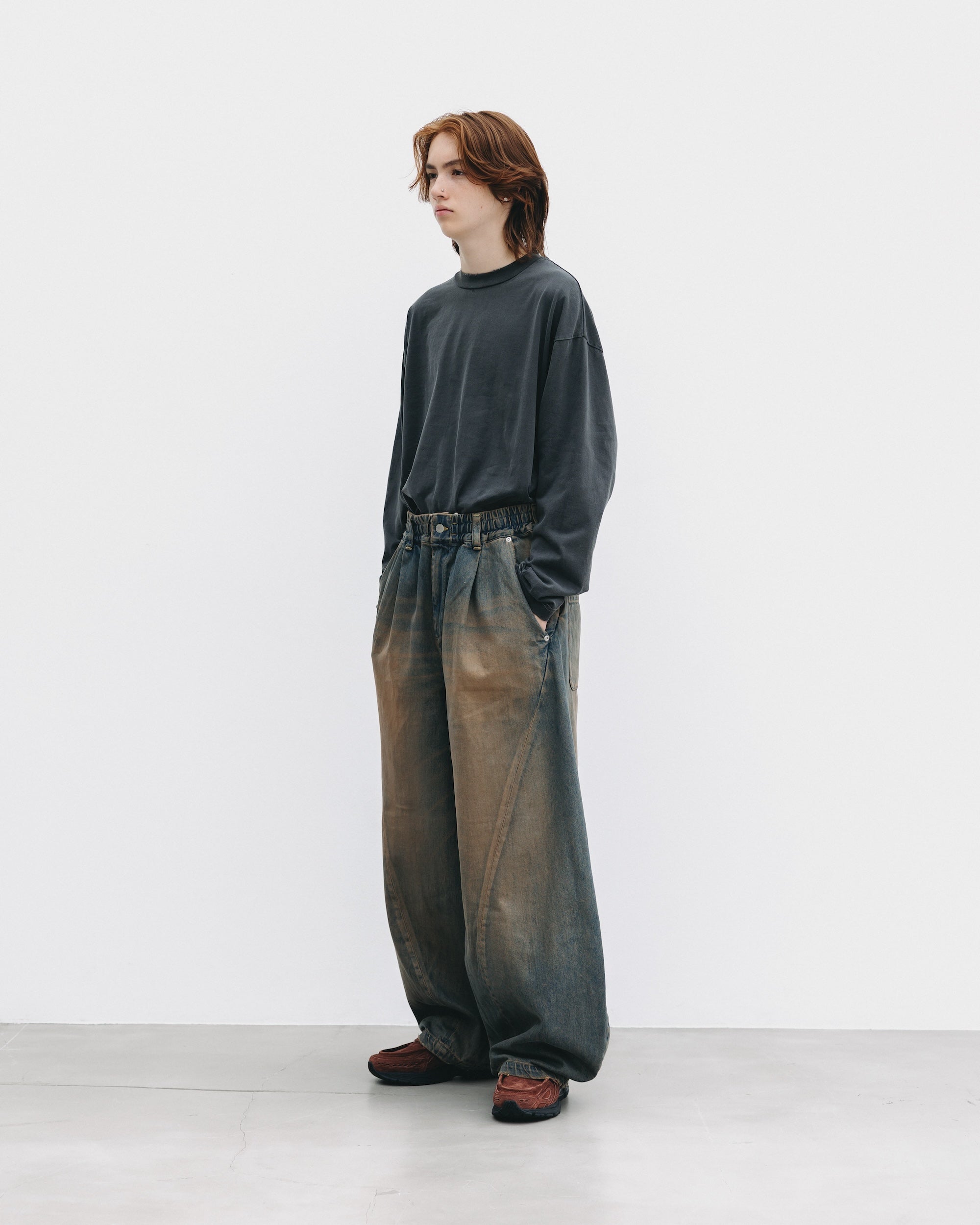 【10.22 WED 20:00- IN STOCK】VINTAGE DYED SELVEDGE DENIM MASSIVE TWISTED PANTS (VINTAGE BROWN)