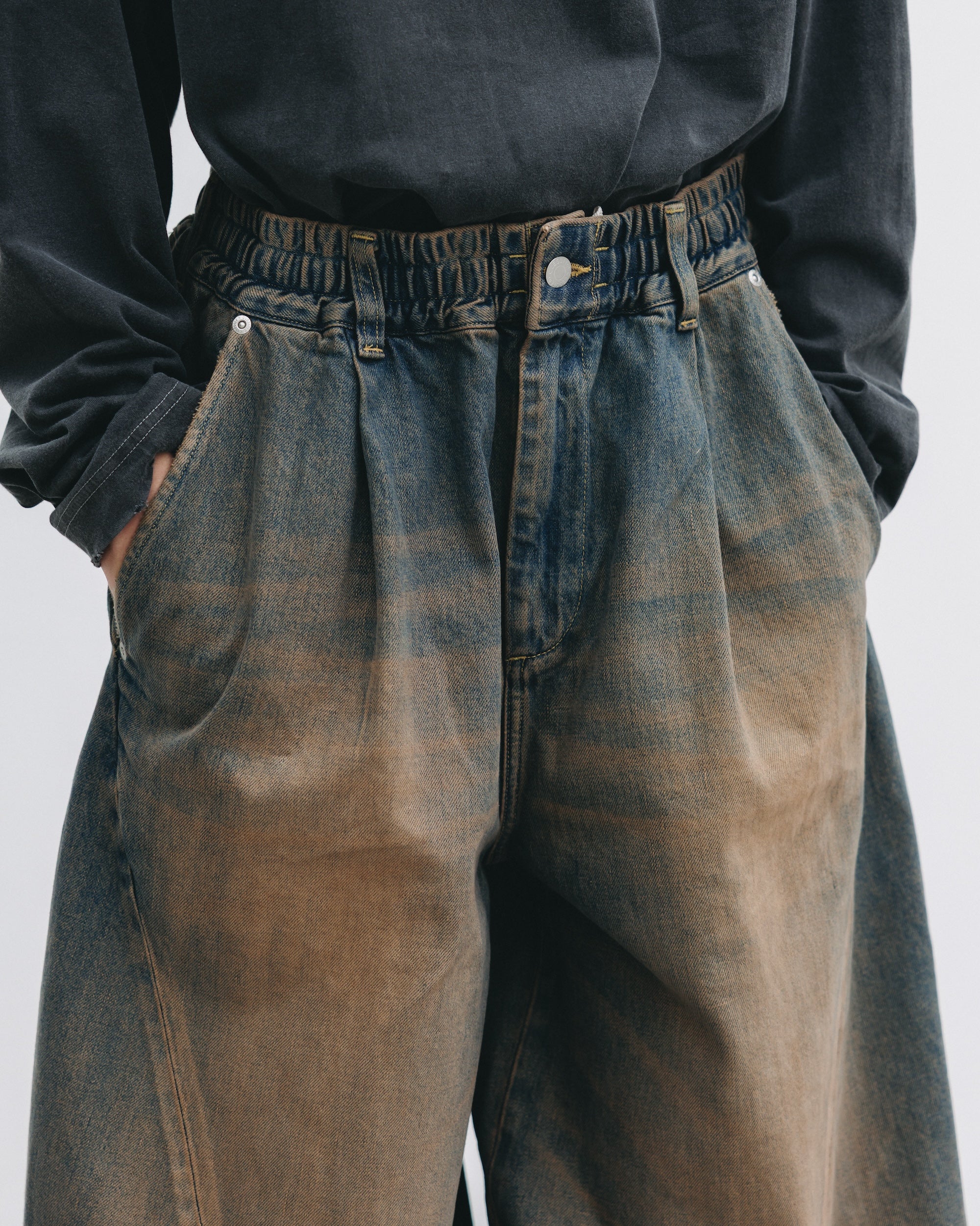 【10.22 WED 20:00- IN STOCK】VINTAGE DYED SELVEDGE DENIM MASSIVE TWISTED PANTS (VINTAGE BROWN)