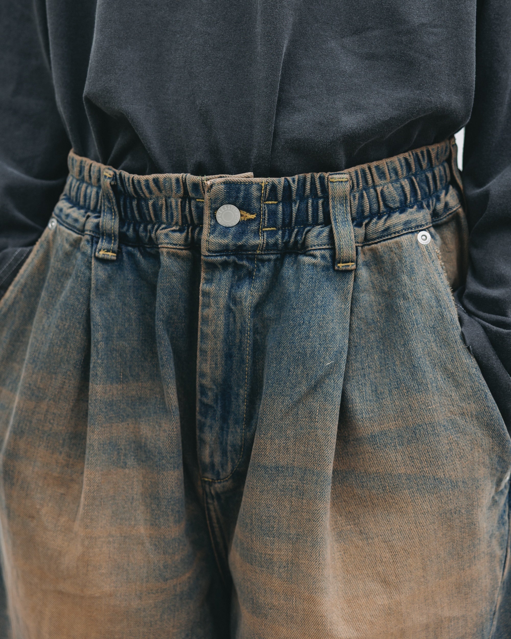 【10.22 WED 20:00- IN STOCK】VINTAGE DYED SELVEDGE DENIM MASSIVE TWISTED PANTS (VINTAGE BROWN)