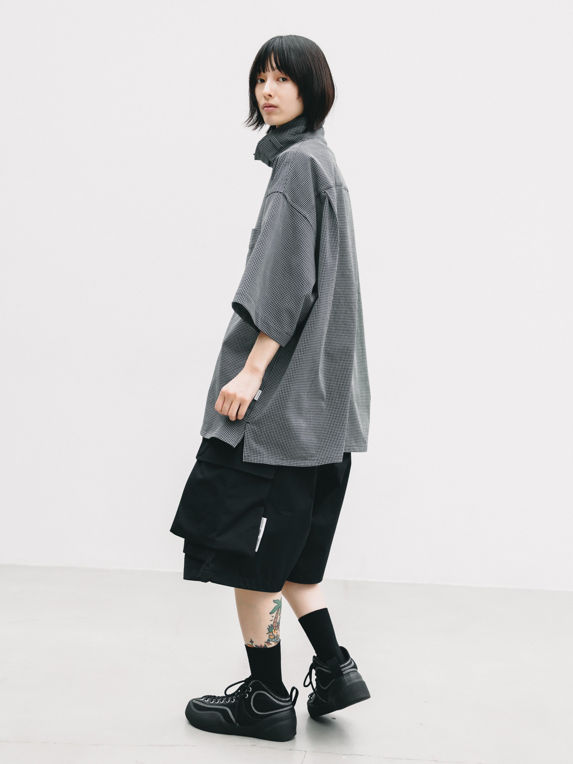 【7.8 WED 20:00- IN STOCK】MINI GRID CHECK 36G KNIT EVERYDAY ZIP UP S/S SHIRT (BLACK×WHITE)