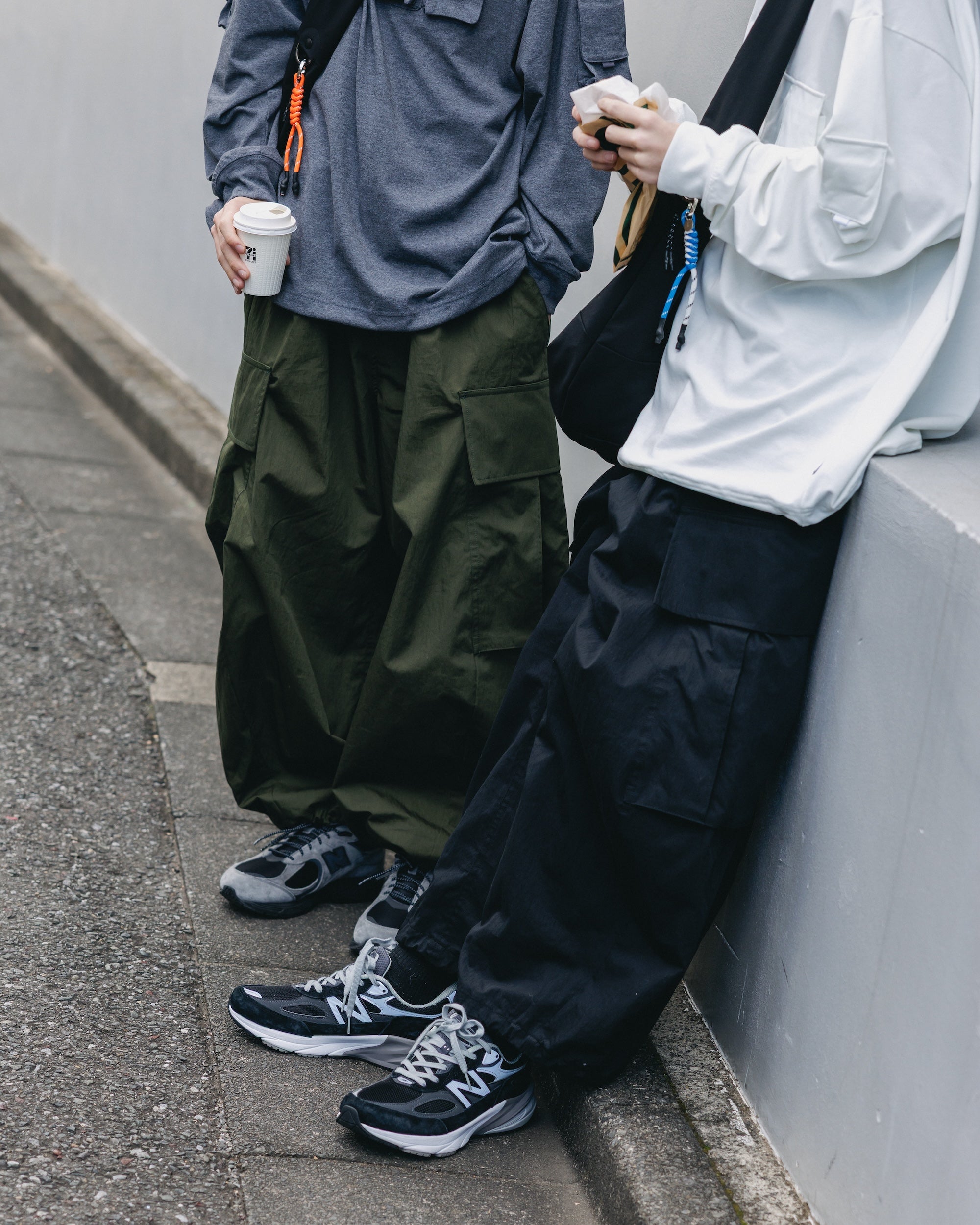 【11.26 WED 20:00- IN STOCK】MEGA POCKET BALLOON CARGO PANTS (OLIVE)