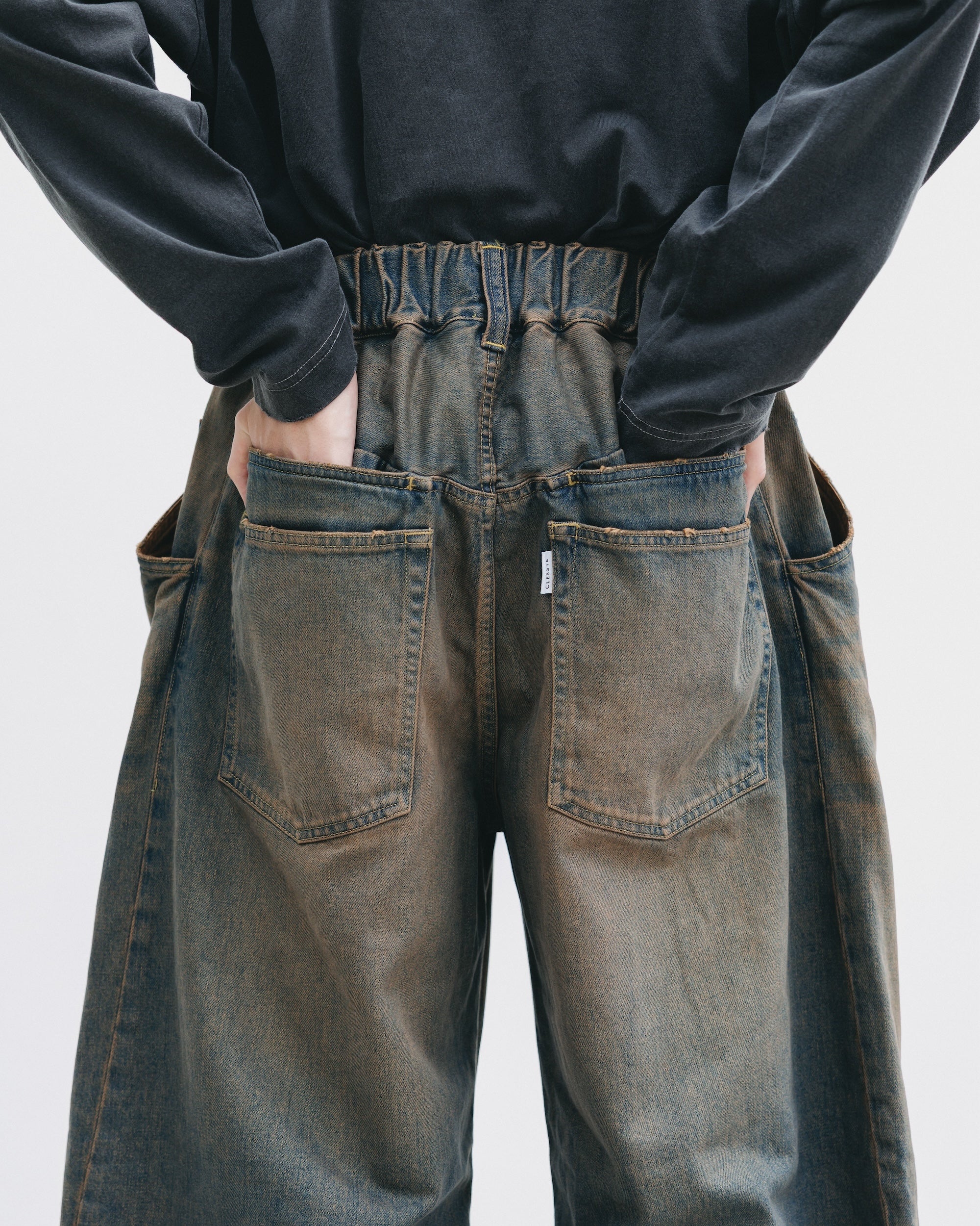 【10.1 WED 20:00- IN STOCK】VINTAGE DYED SELVEDGE DENIM BARREL LEG PANTS (VINTAGE BROWN)