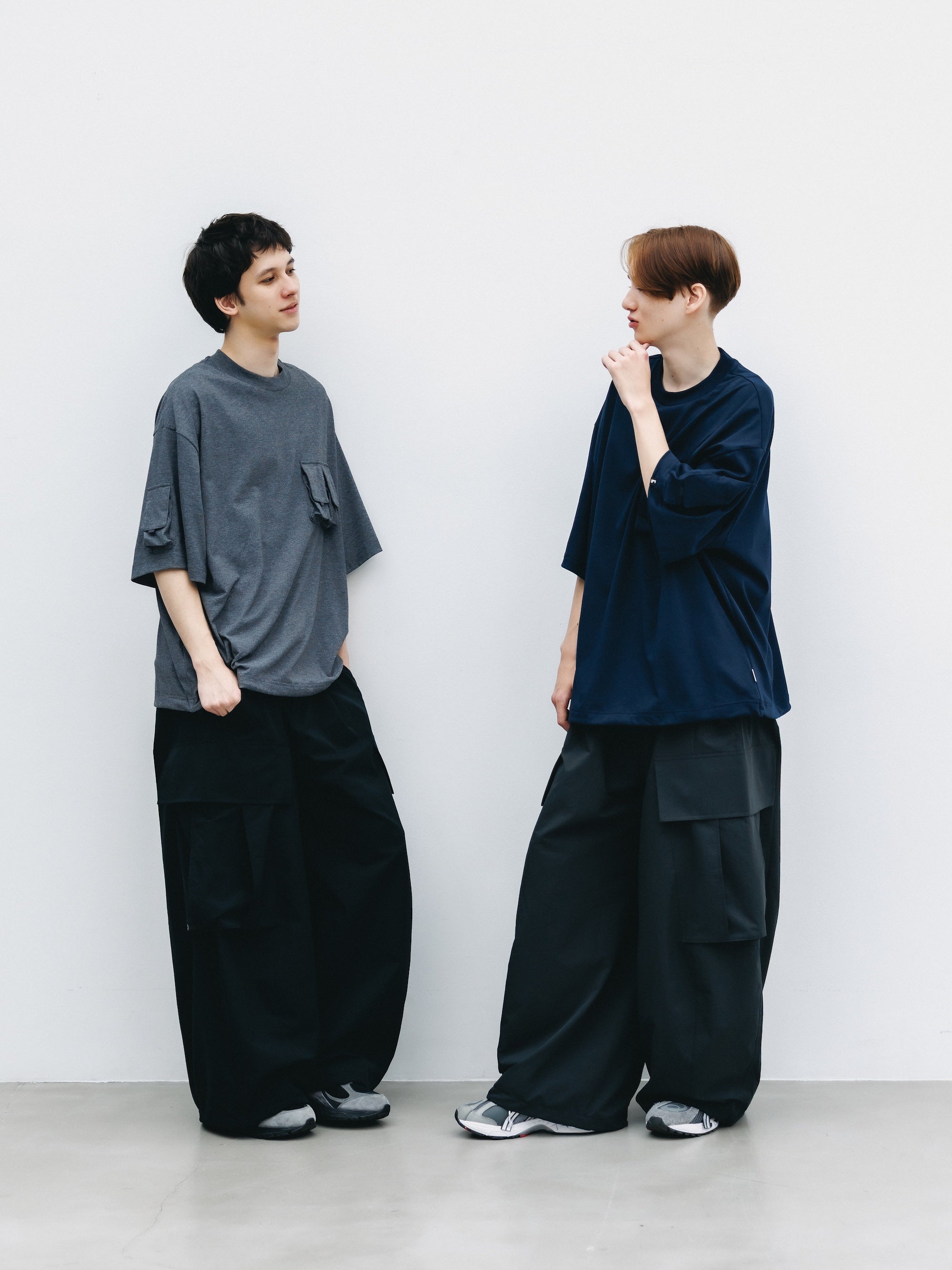 COOL DOTS®︎  MEGA POCKET BALLOON CARGO PANTS (BLACK)