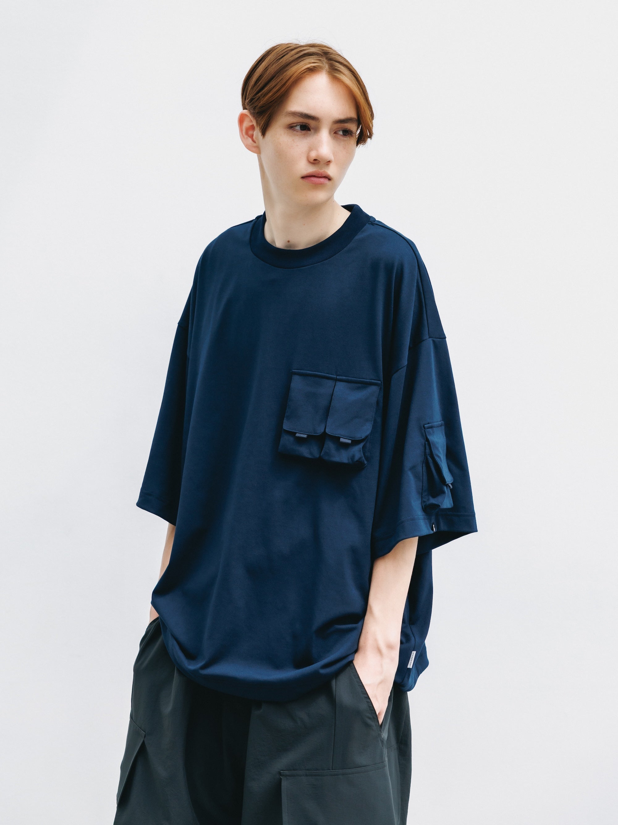 【7.1 WED 20:00- IN STOCK】MULTI POCKET S/S T-SHIRT (NAVY)
