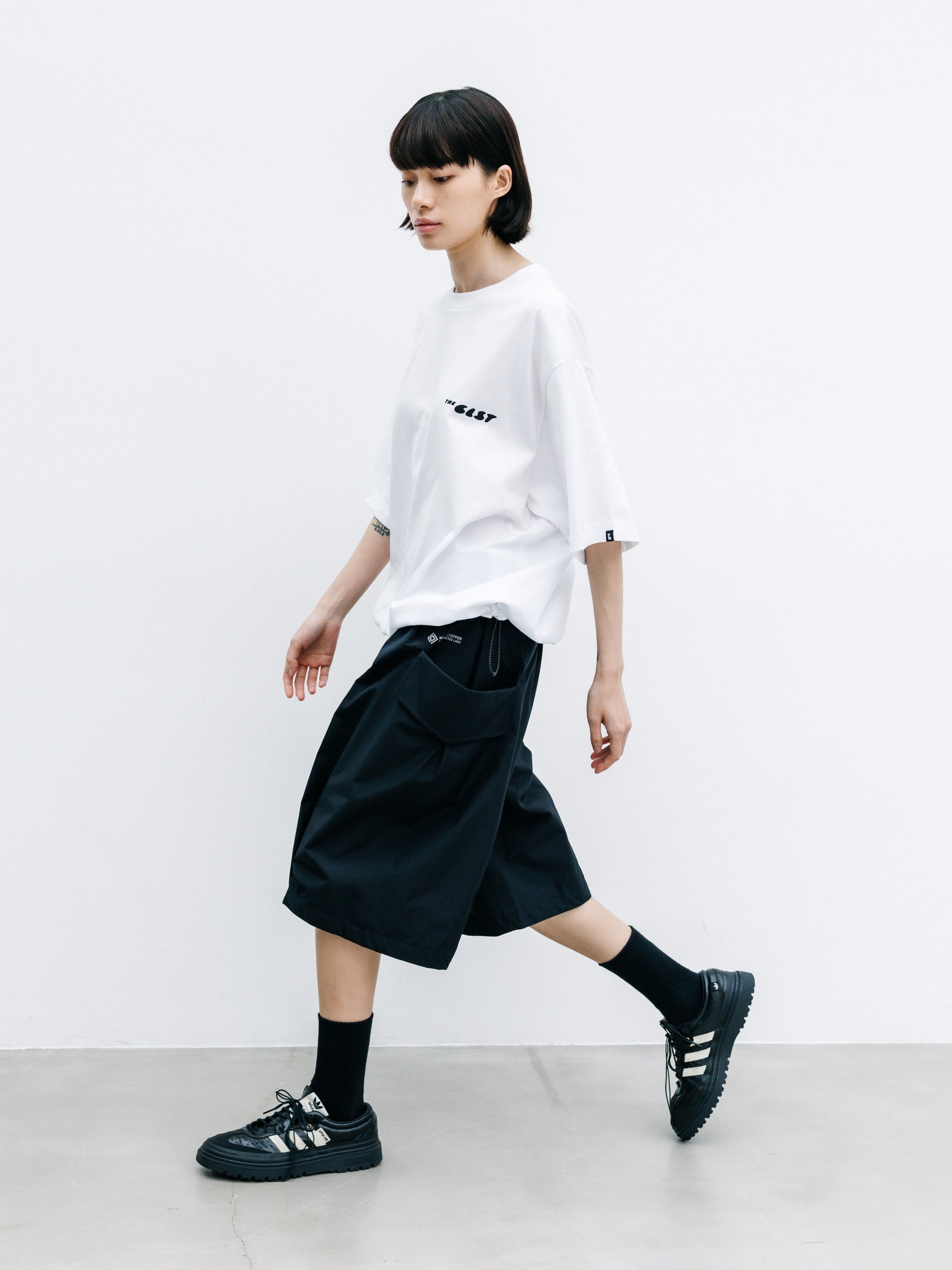 【8.12 WED 20:00- IN STOCK】+phenix WINDSTOPPER® by GORE-TEX LABS CITY FLAP WIDE BALLOON HALF PANTS (BLACK)