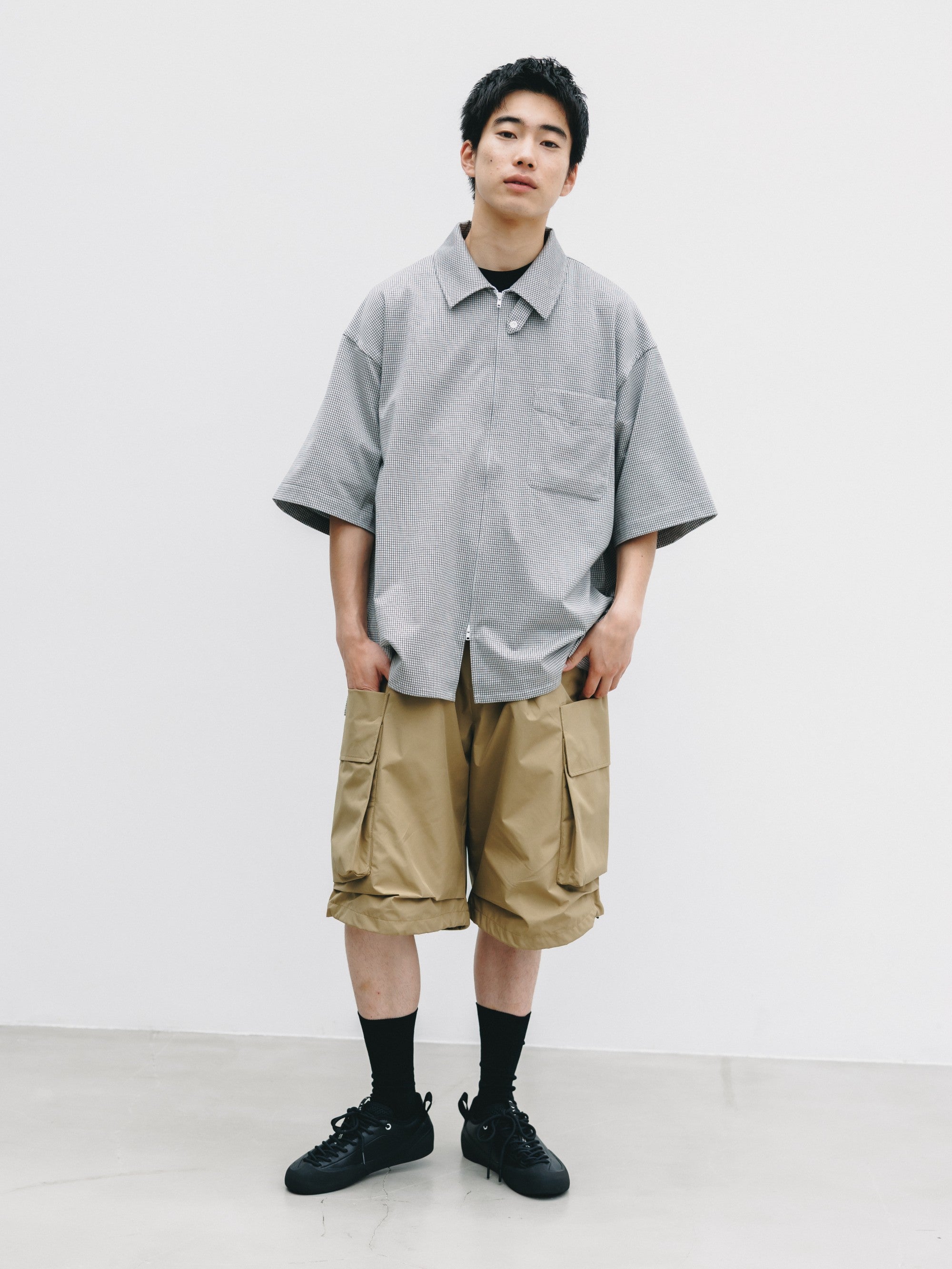 【7.8 WED 20:00- IN STOCK】MINI GRID CHECK 36G KNIT EVERYDAY ZIP UP S/S SHIRT (WHITE×BLACK)