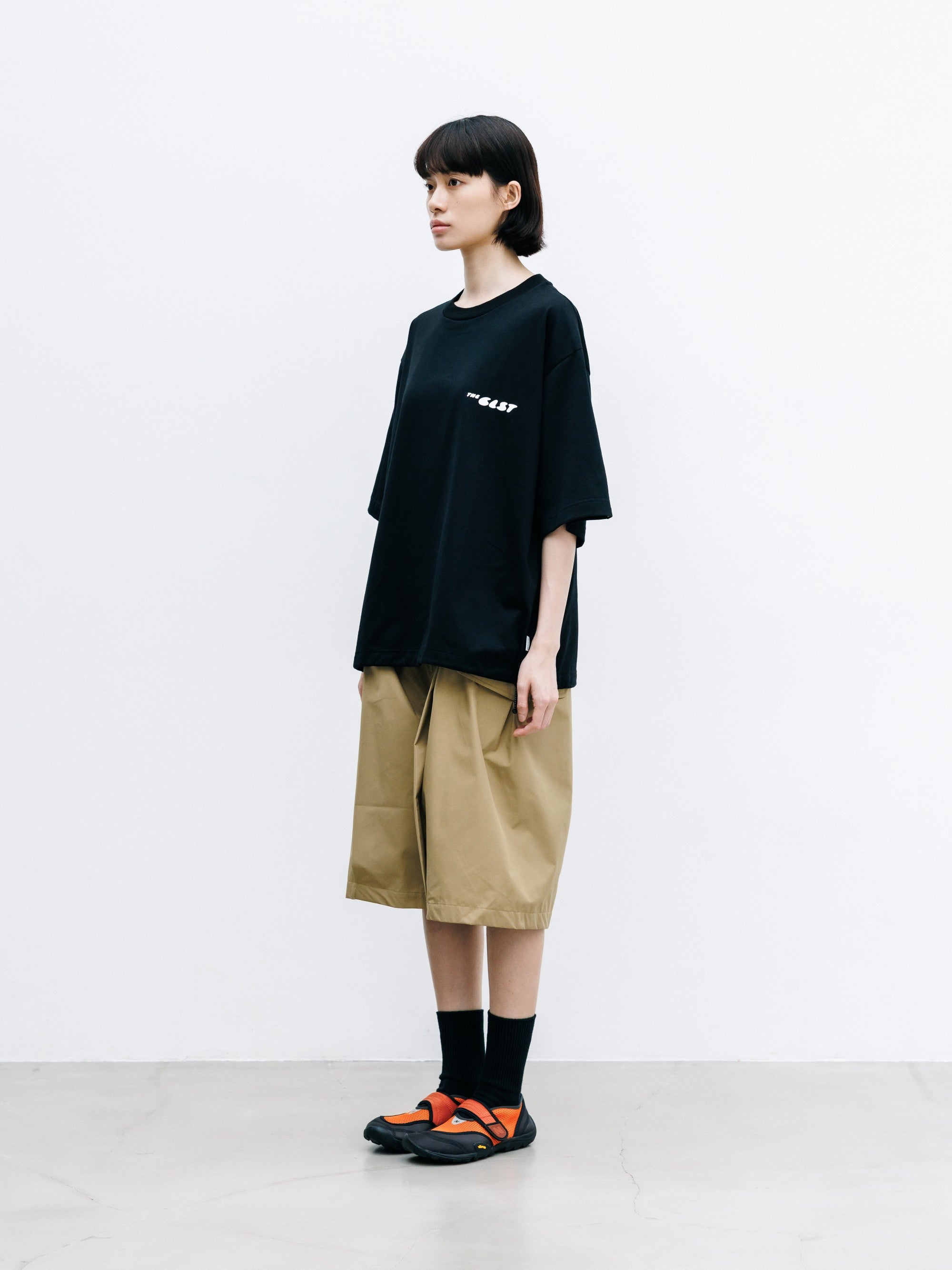 【8.12 WED 20:00- IN STOCK】+phenix WINDSTOPPER® by GORE-TEX LABS CITY FLAP WIDE BALLOON HALF PANTS (CAMEL BEIGE)