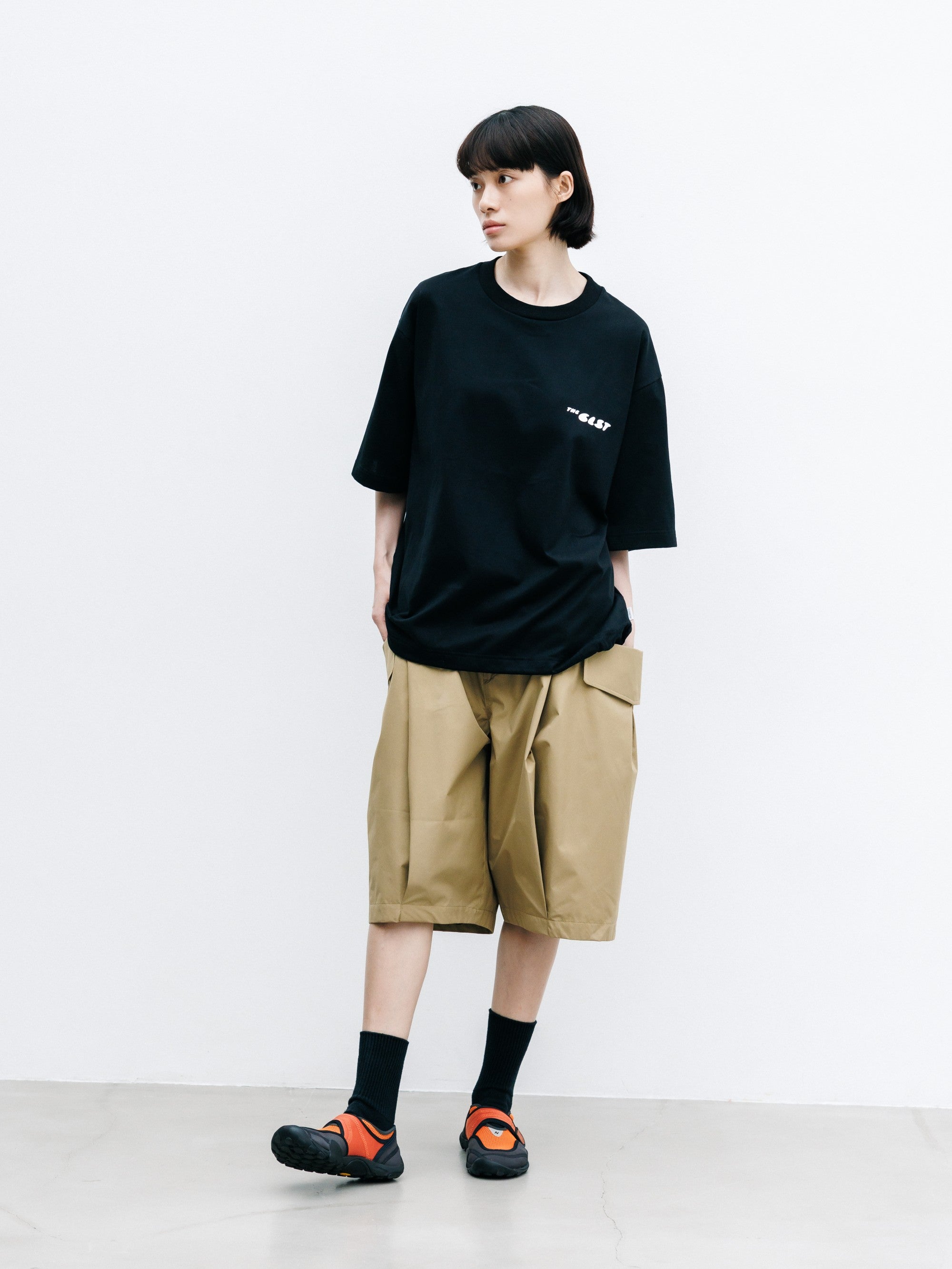 【8.12 WED 20:00- IN STOCK】+phenix WINDSTOPPER® by GORE-TEX LABS CITY FLAP WIDE BALLOON HALF PANTS (CAMEL BEIGE)
