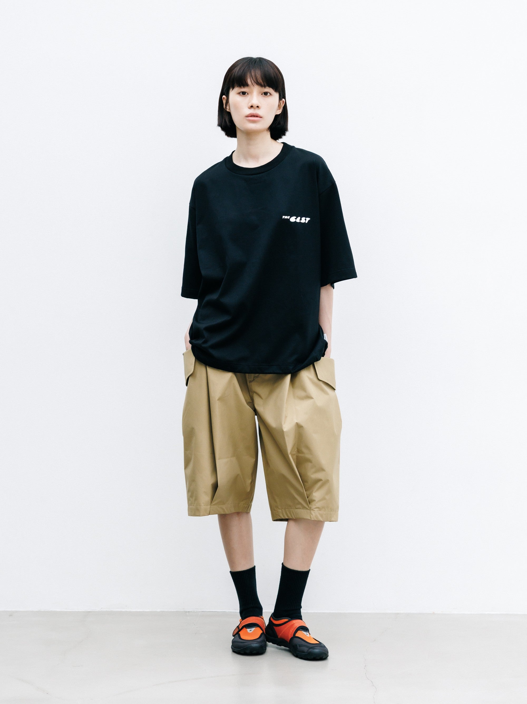 【8.12 WED 20:00- IN STOCK】+phenix WINDSTOPPER® by GORE-TEX LABS CITY FLAP WIDE BALLOON HALF PANTS (CAMEL BEIGE)