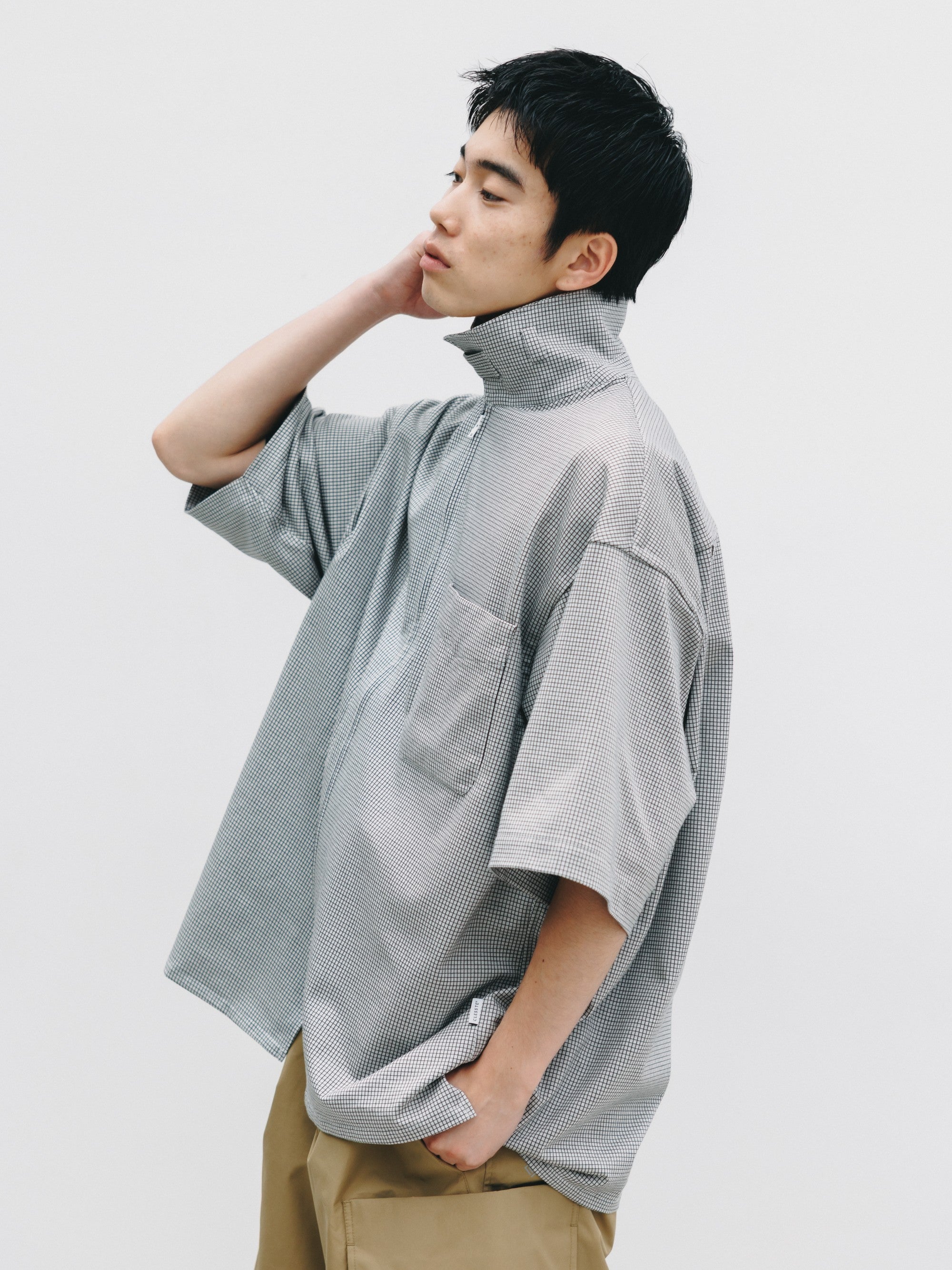 【7.8 WED 20:00- IN STOCK】MINI GRID CHECK 36G KNIT EVERYDAY ZIP UP S/S SHIRT (WHITE×BLACK)
