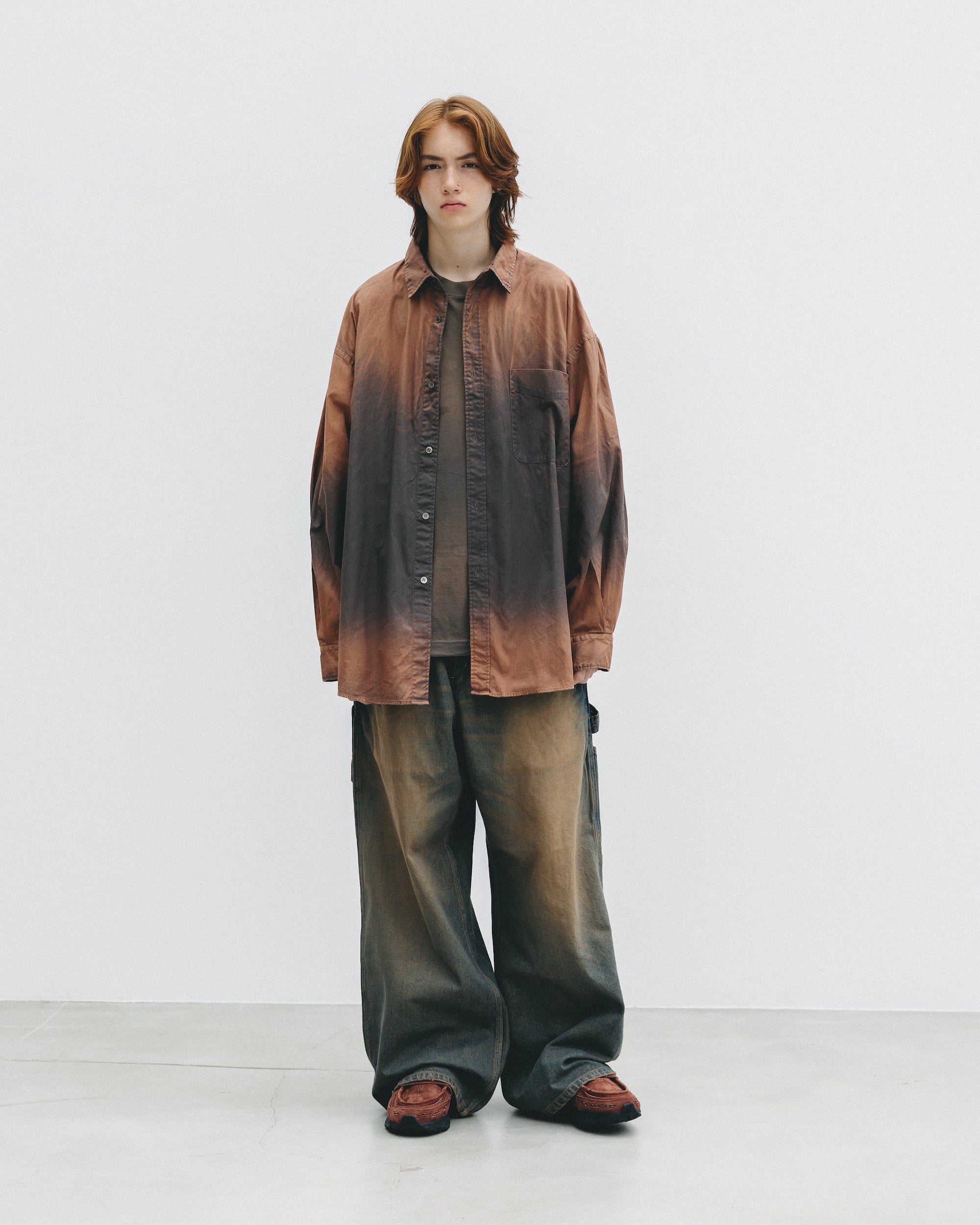 【10.1 WED 20:00- IN STOCK】GRADATION DYED CLASSIC CITY L/S SHIRT (BROWN)