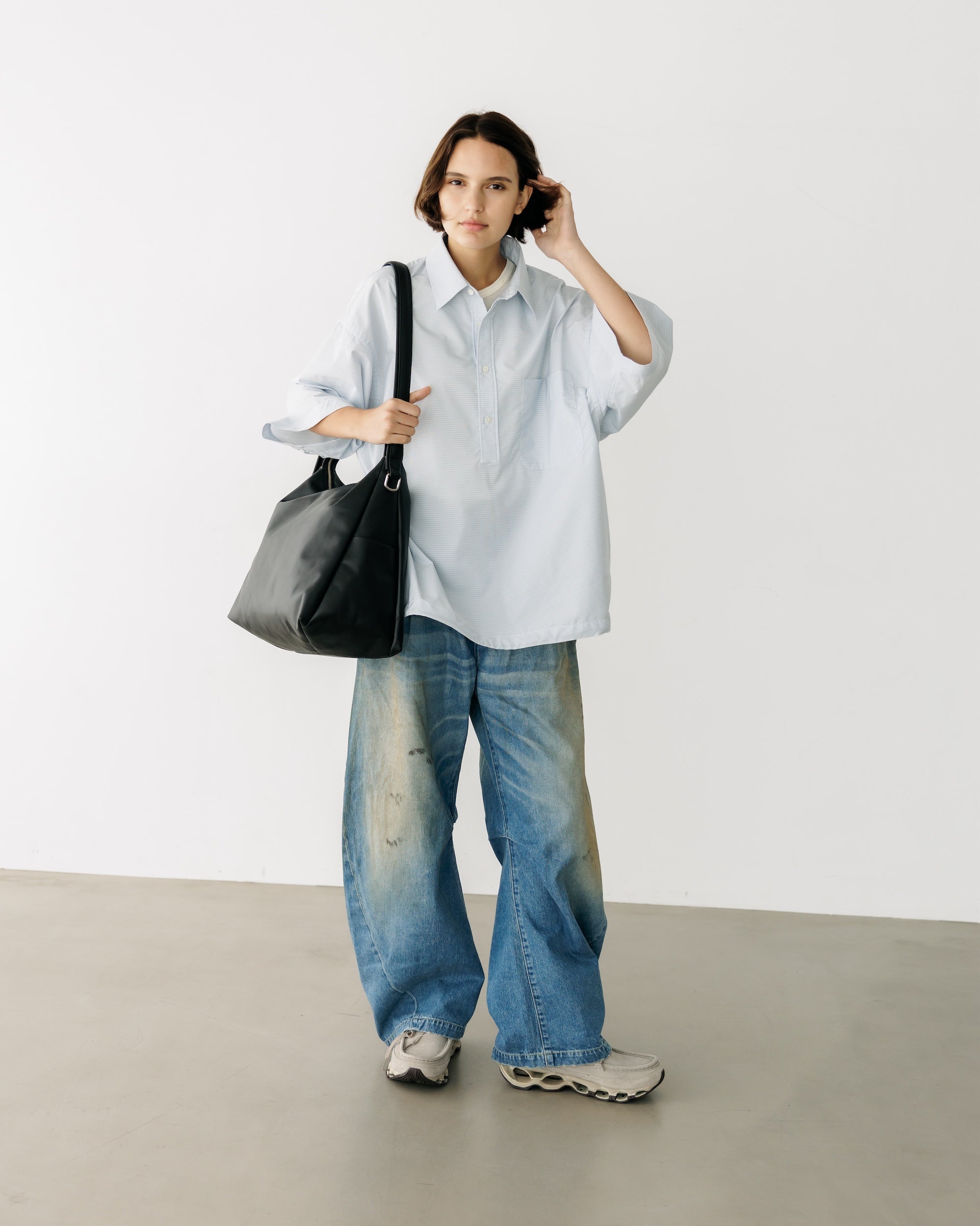 LEATHER NOMAD BAG
