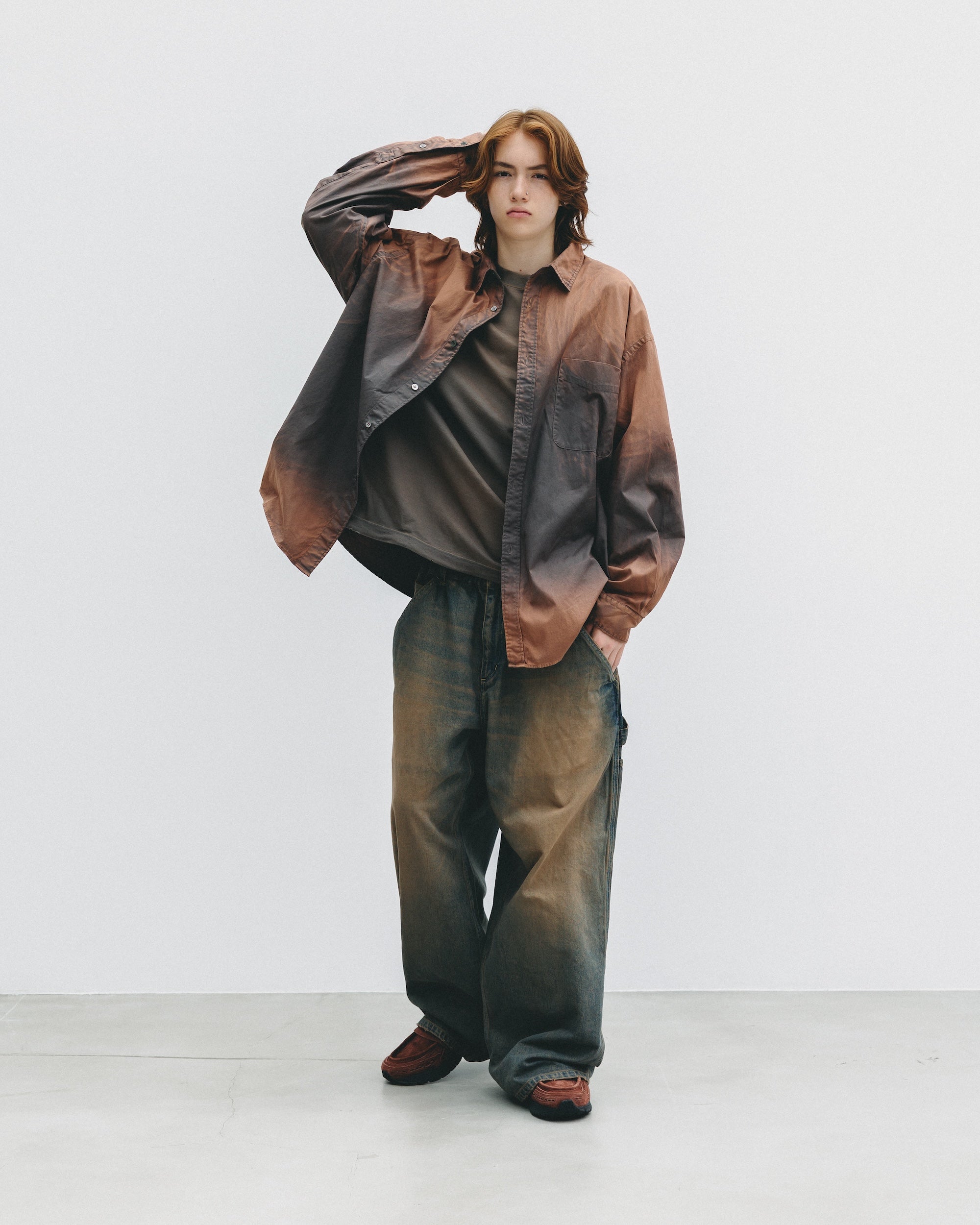 【10.1 WED 20:00- IN STOCK】GRADATION DYED CLASSIC CITY L/S SHIRT (BROWN)