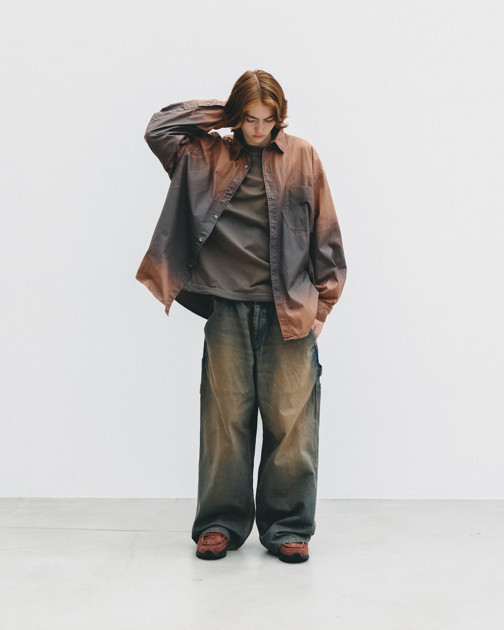 【10.1 WED 20:00- IN STOCK】GRADATION DYED CLASSIC CITY L/S SHIRT (BROWN)