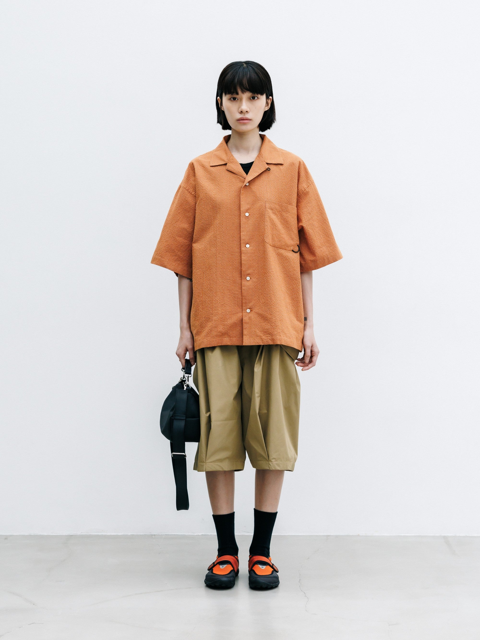 【8.12 WED 20:00- IN STOCK】+phenix WINDSTOPPER® by GORE-TEX LABS CITY FLAP WIDE BALLOON HALF PANTS (CAMEL BEIGE)
