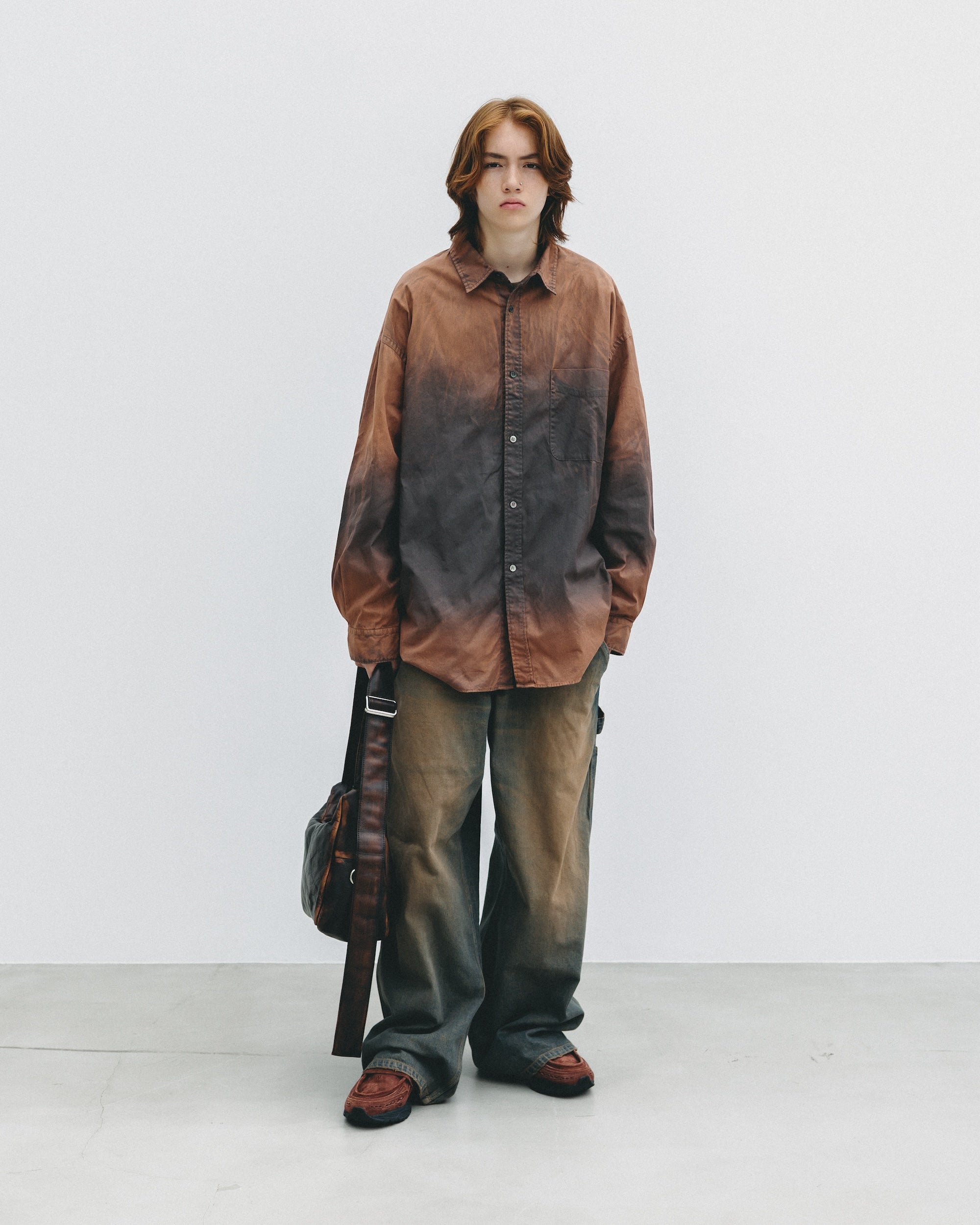 【10.1 WED 20:00- IN STOCK】GRADATION DYED CLASSIC CITY L/S SHIRT (BROWN)