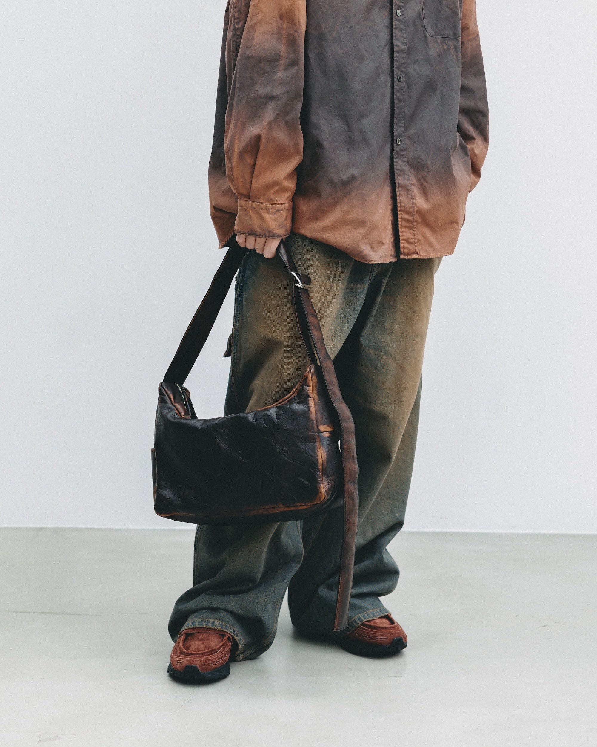 【10.4 SAT 20:00- IN STOCK】VINTAGE LEATHER HOLIDAY BAG (BROWN)