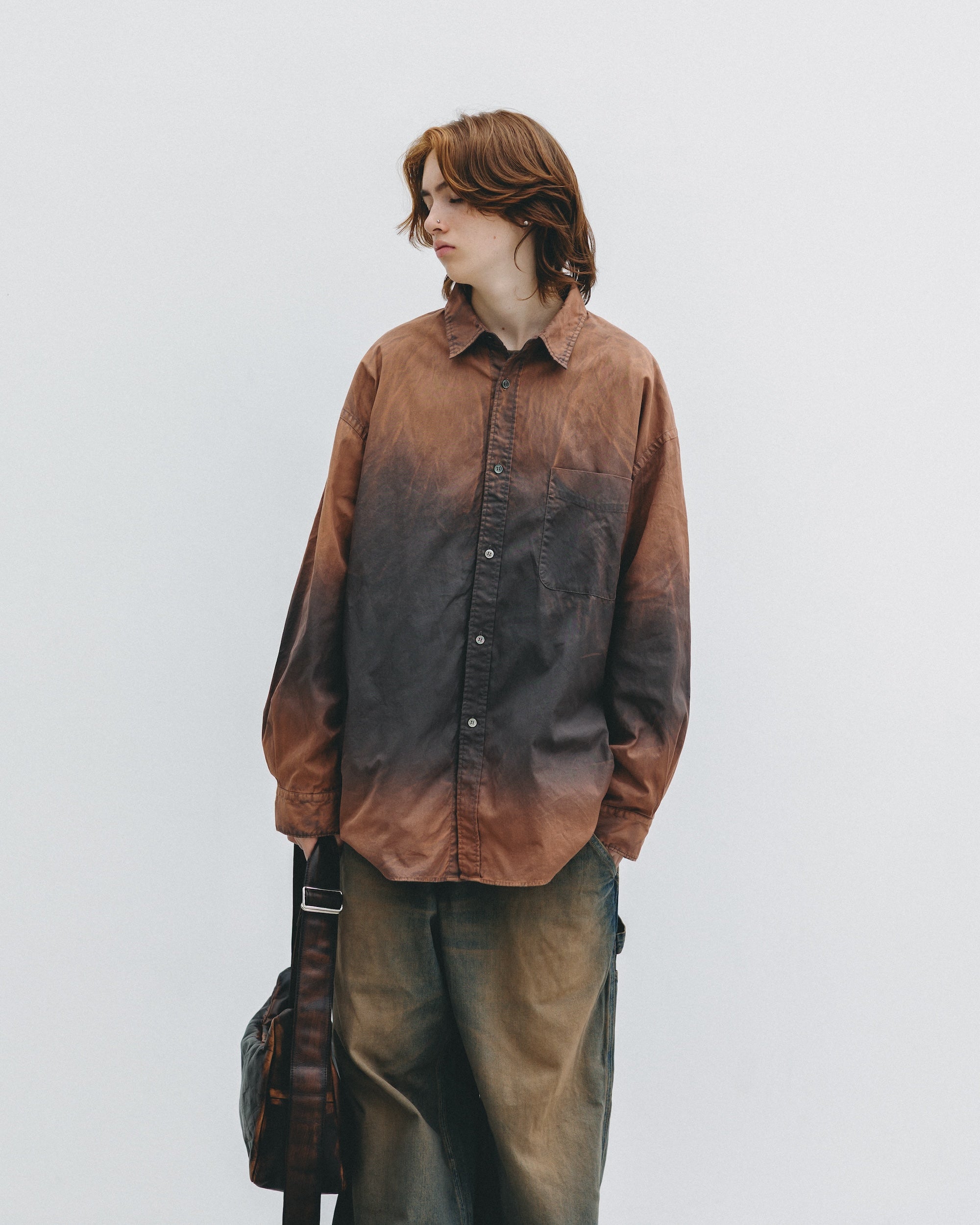 【10.1 WED 20:00- IN STOCK】GRADATION DYED CLASSIC CITY L/S SHIRT (BROWN)