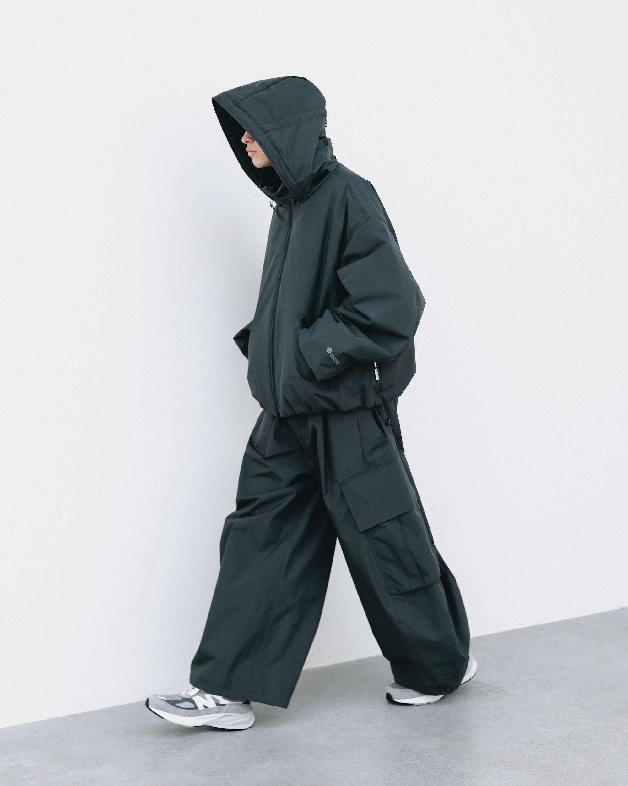 【7.1 WED 20:00- IN STOCK】+phenix WINDSTOPPER® by GORE-TEX LABS CITY MEGA POCKET BALLOON CARGO PANTS (ASPHALT GRAY)