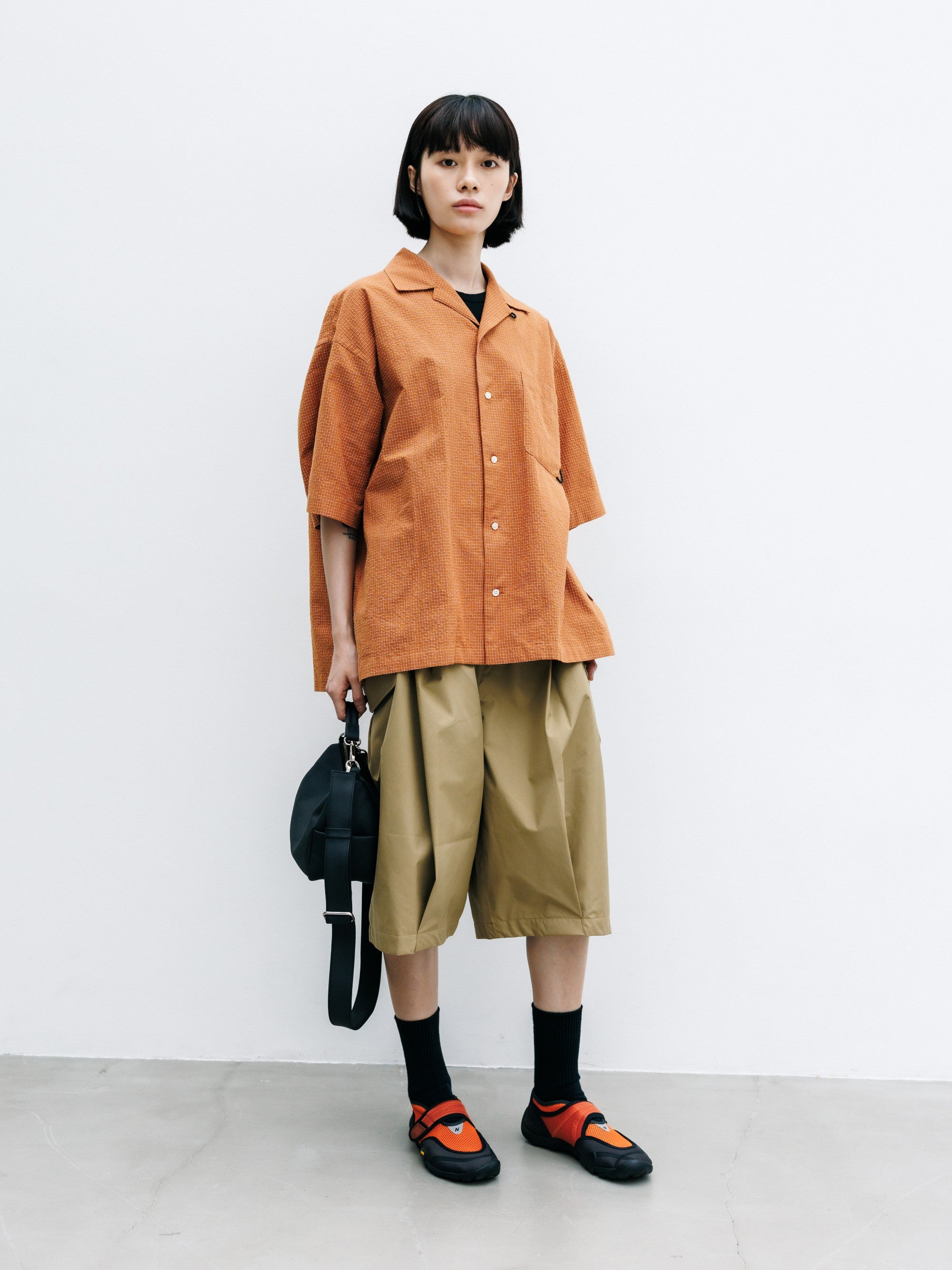 【8.12 WED 20:00- IN STOCK】+phenix WINDSTOPPER® by GORE-TEX LABS CITY FLAP WIDE BALLOON HALF PANTS (CAMEL BEIGE)