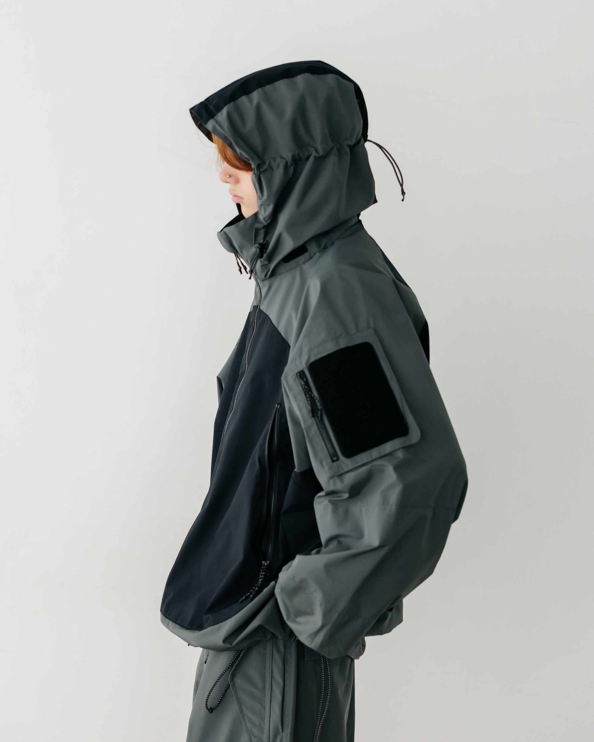 【9.17 WED 20:00- IN STOCK】+phenix WINDSTOPPER® by GORE-TEX LABS CITY MILITARY JACKET (GRAPHAITE GRAY× BLACK)