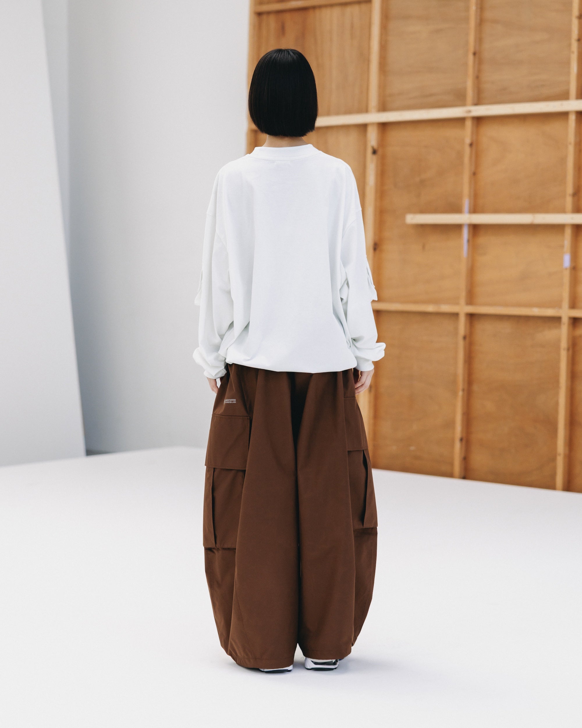 MULTI POCKET L/S T-SHIRT (WHITE)