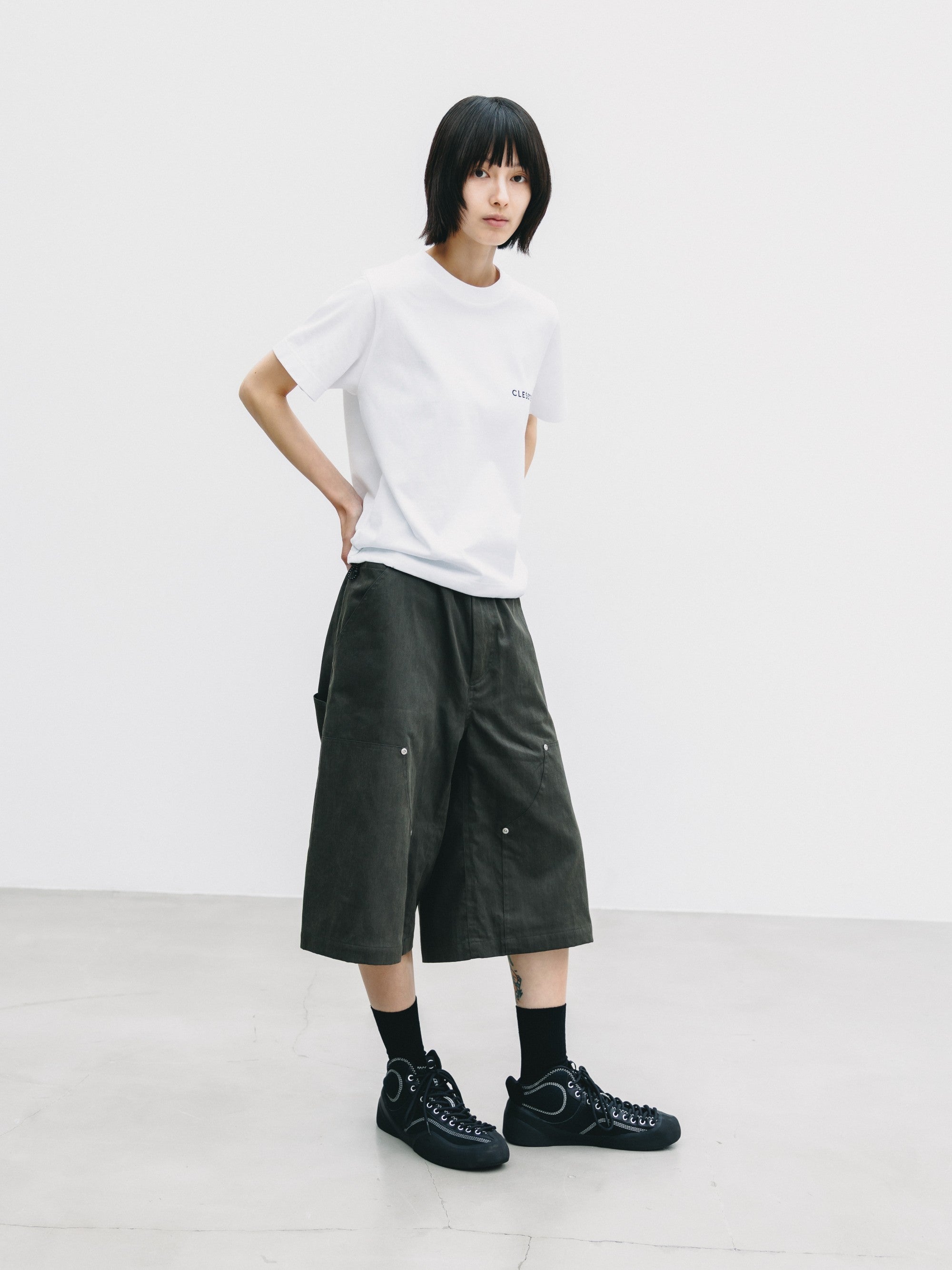VINTAGE EFFECT DOUBLE KNEE WORKER BAGGY HALF PANTS (BLACK)
