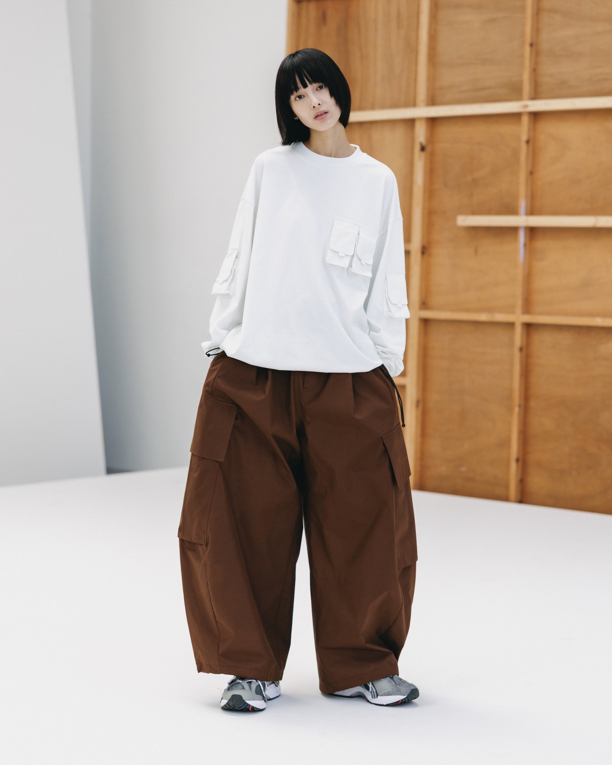 +phenix WINDSTOPPER® by GORE-TEX LABS CITY MEGA POCKET BALLOON CARGO PANTS (CHOCOLATE BROWN)