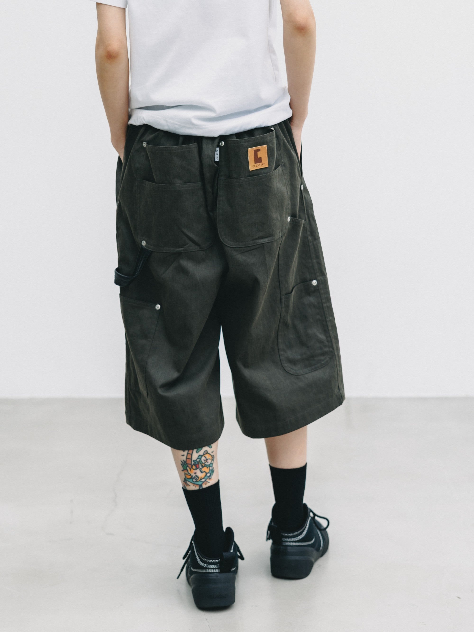 【7.4 SAT 20:00- IN STOCK】VINTAGE EFFECT DOUBLE KNEE WORKER BAGGY HALF PANTS (BLACK)