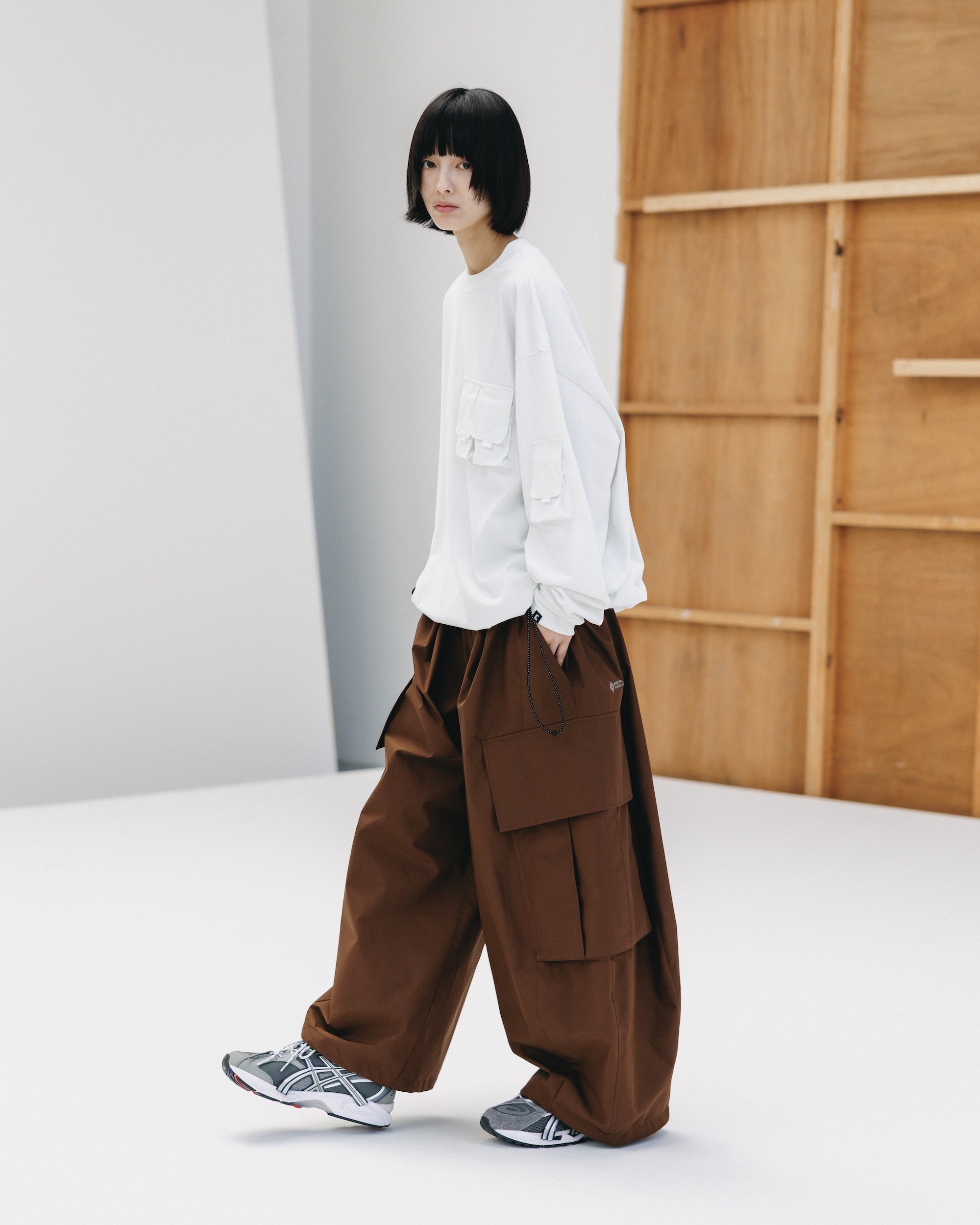 MULTI POCKET L/S T-SHIRT (WHITE)
