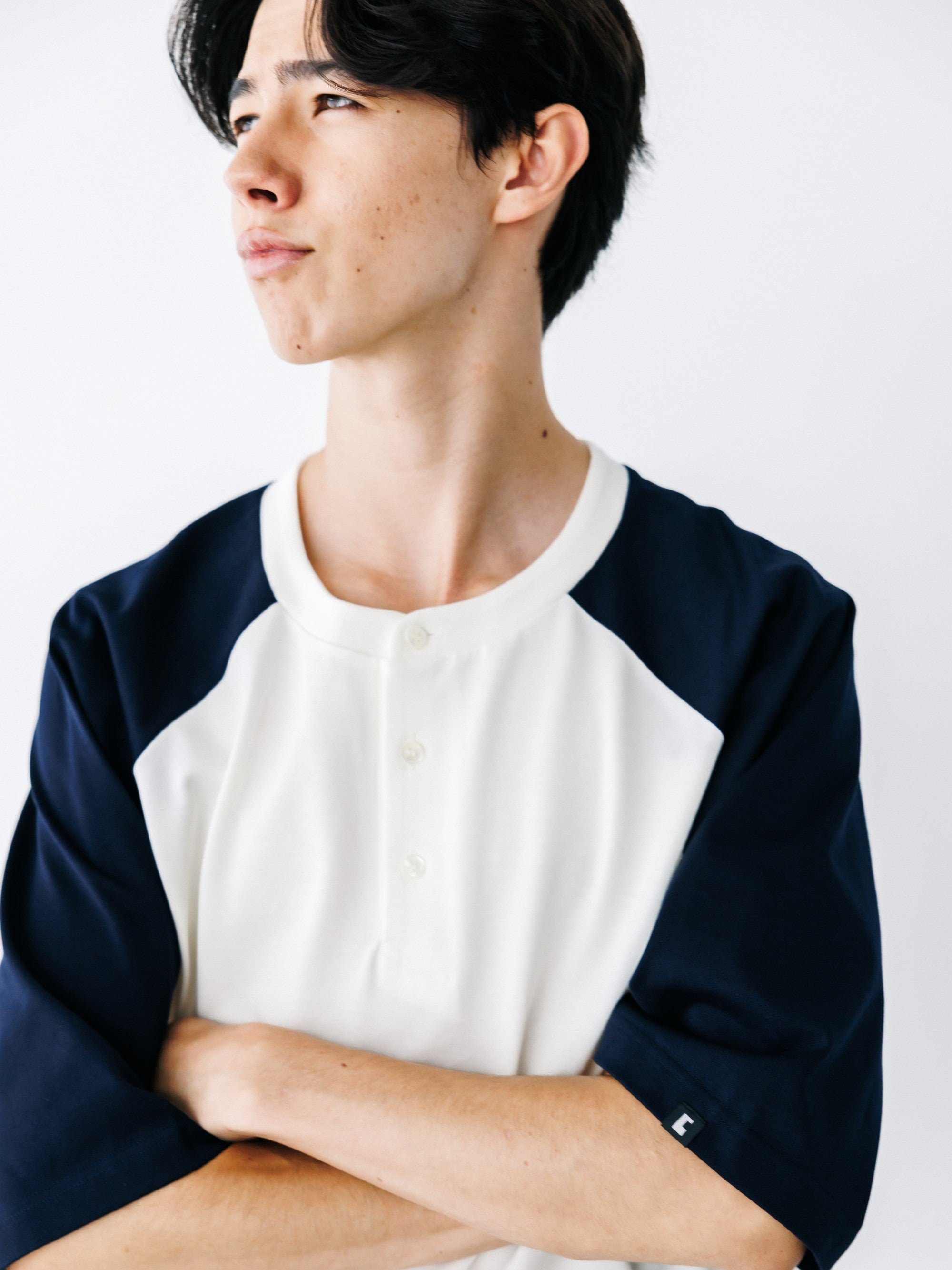 【8.19 WED 20:00- IN STOCK】RAGLAN HENLEY NECK S/S T-SHIRT WITH DRAWSTRINGS (WHITE×NAVY)