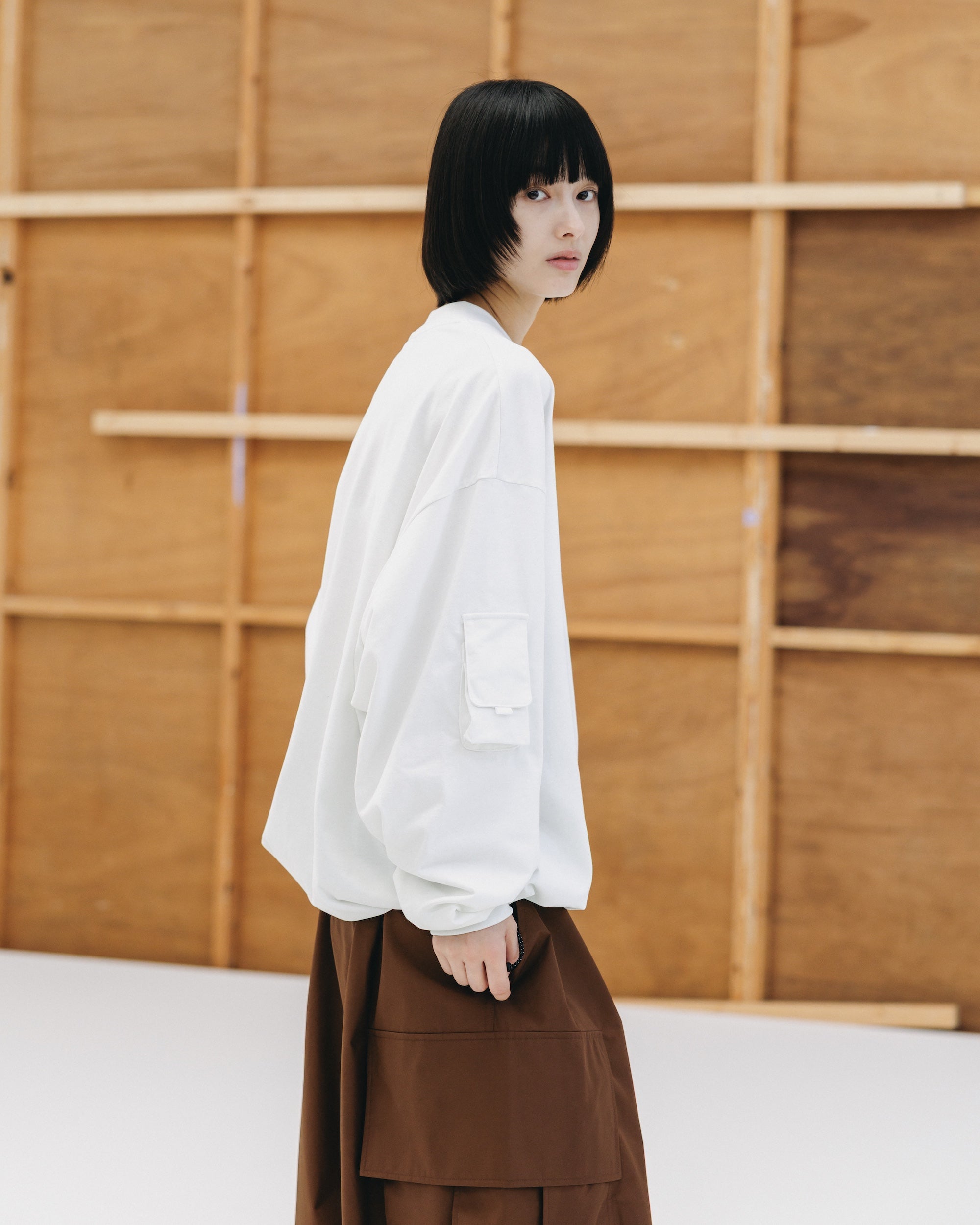 MULTI POCKET L/S T-SHIRT (WHITE)