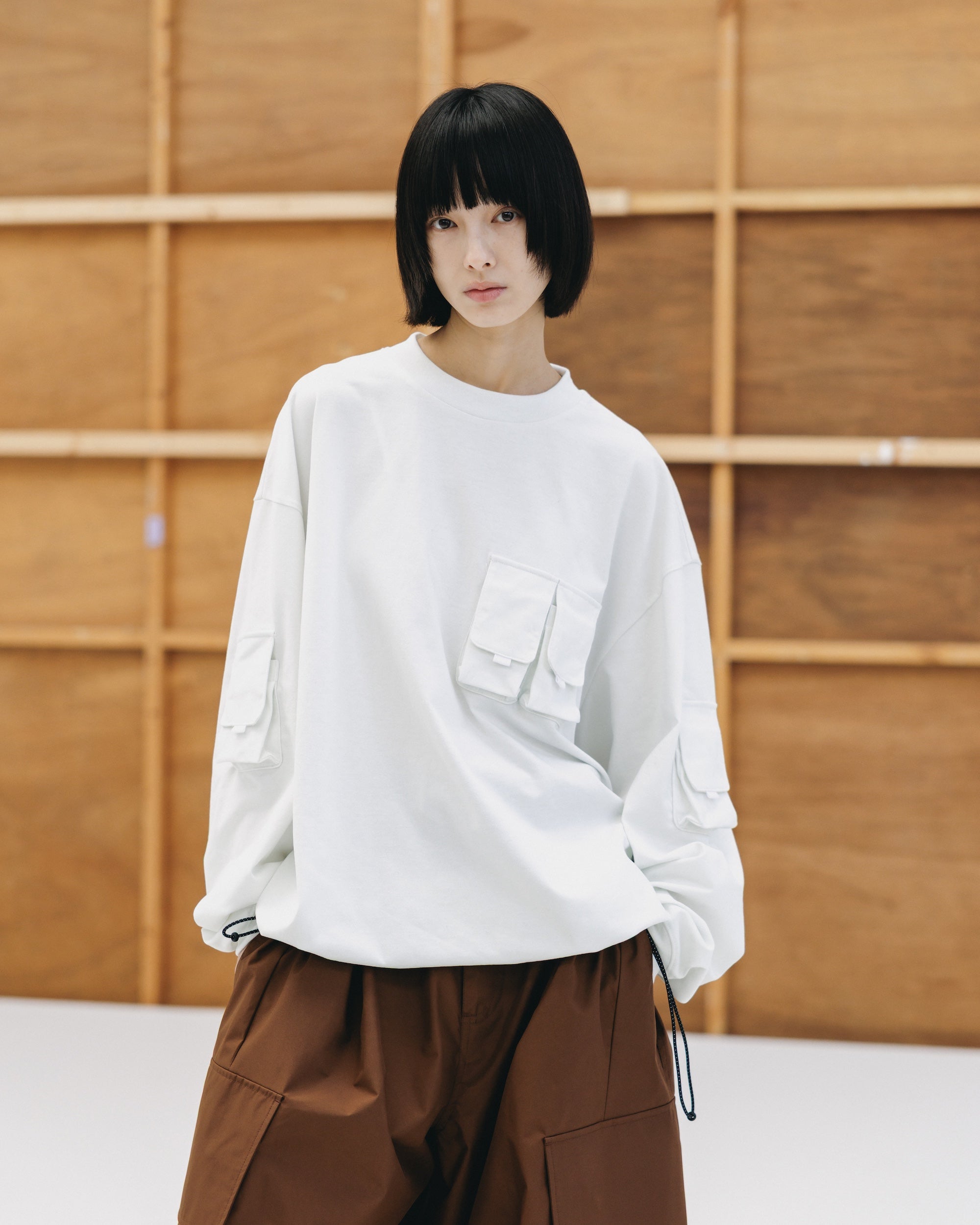 MULTI POCKET L/S T-SHIRT (WHITE)