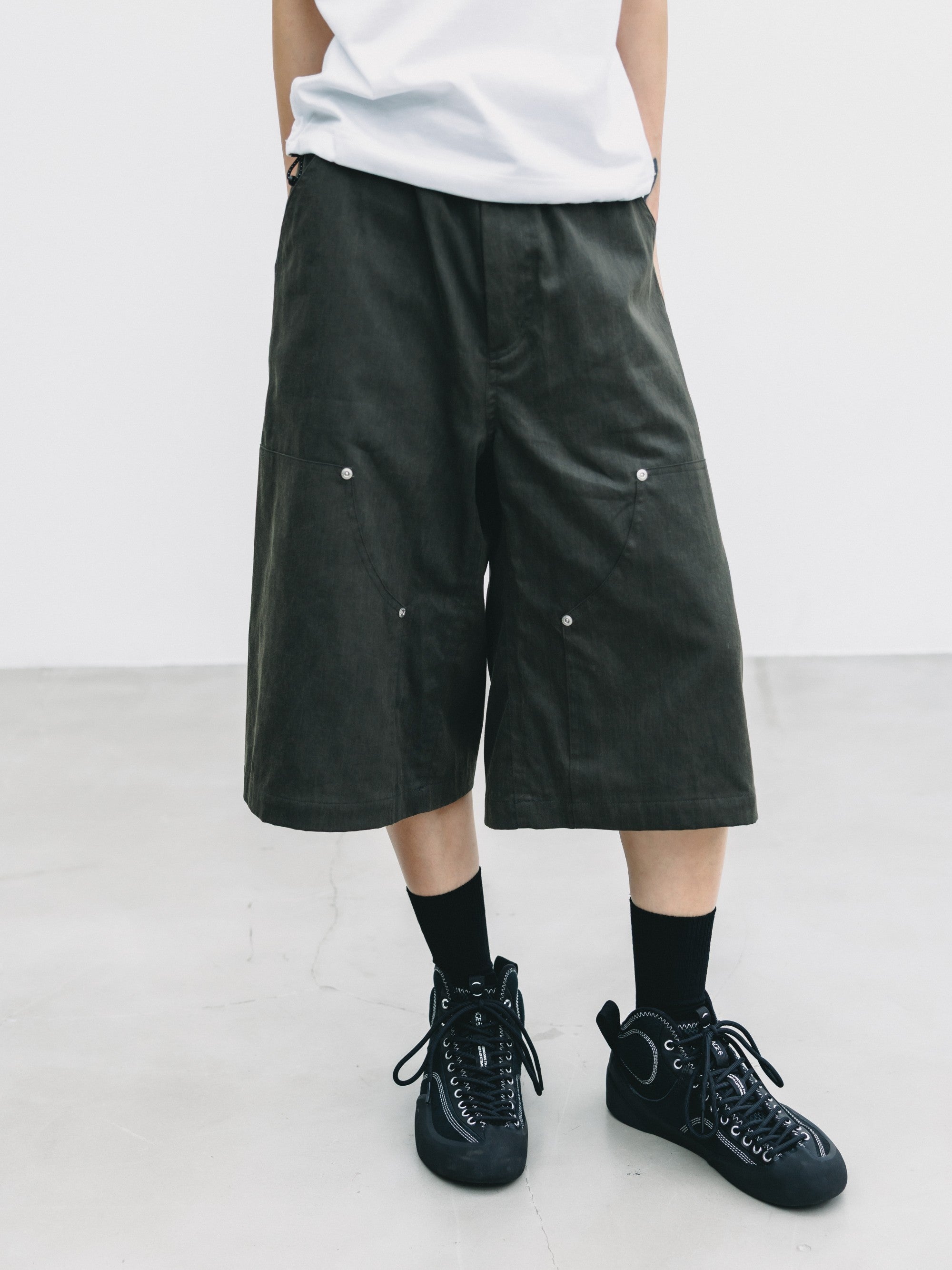 【7.4 SAT 20:00- IN STOCK】VINTAGE EFFECT DOUBLE KNEE WORKER BAGGY HALF PANTS (BLACK)