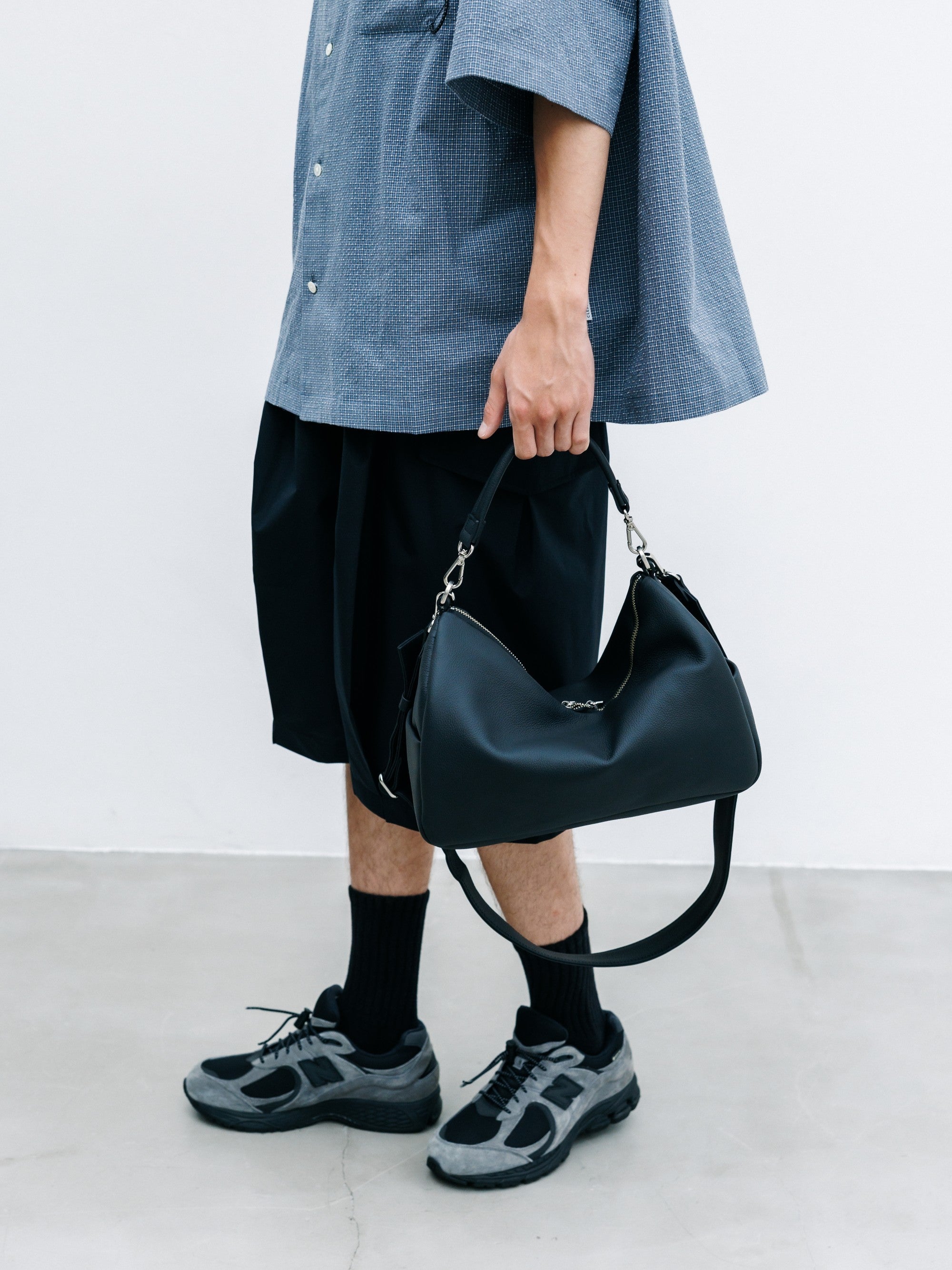 【8.15 SAT 20:00- IN STOCK】GRAIN LEATHER DAYOFF BAG (BLACK)