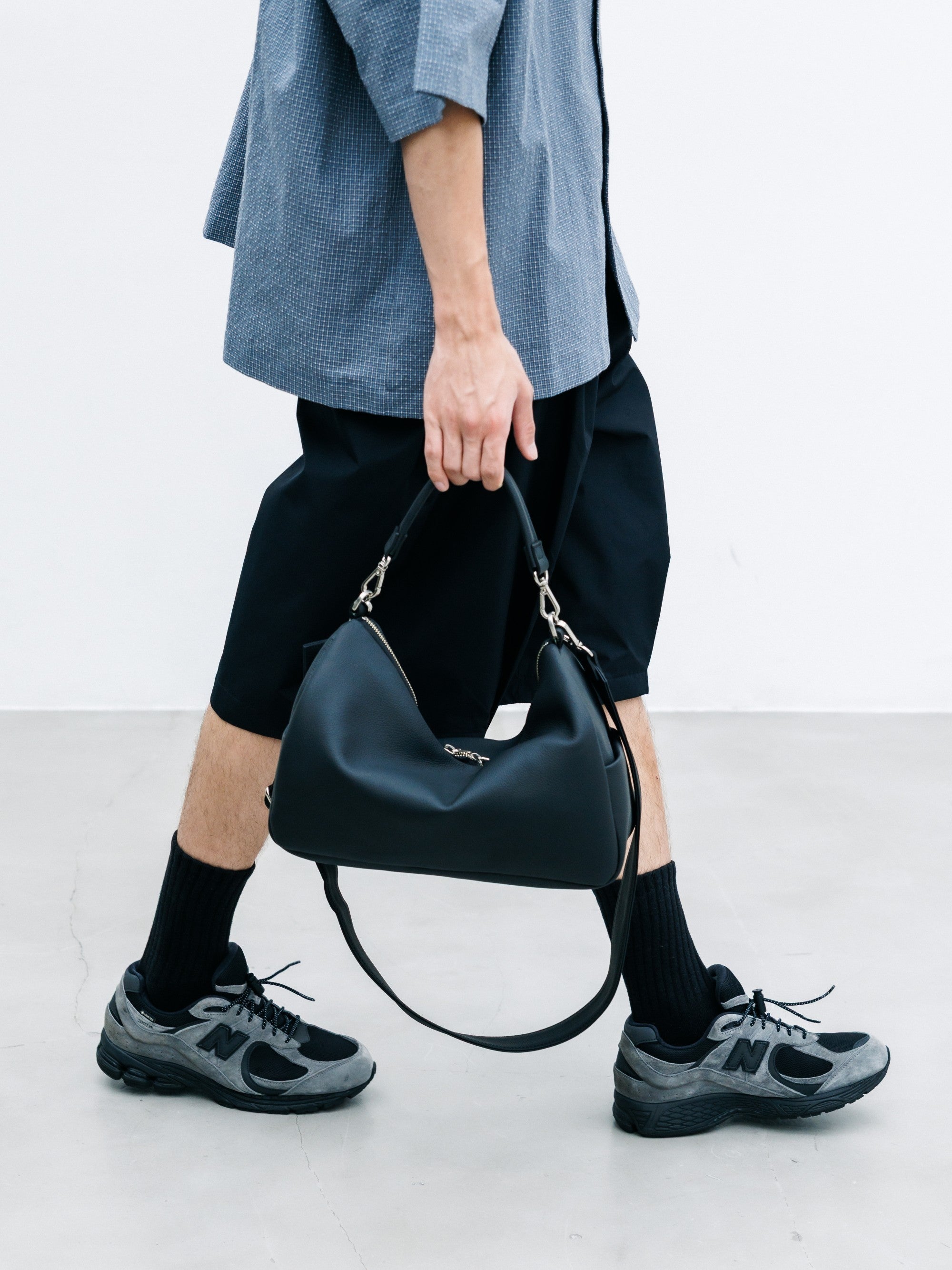 【8.15 SAT 20:00- IN STOCK】GRAIN LEATHER DAYOFF BAG (BLACK)