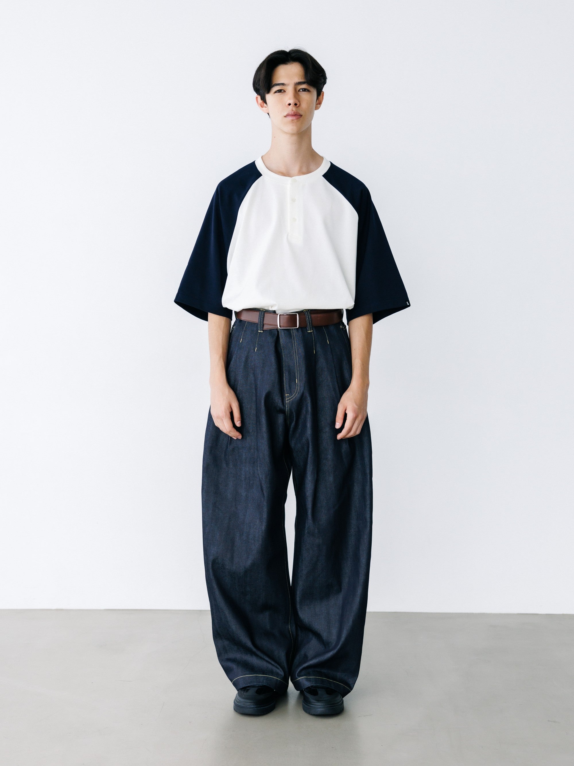 【8.19 WED 20:00- IN STOCK】RAGLAN HENLEY NECK S/S T-SHIRT WITH DRAWSTRINGS (WHITE×NAVY)