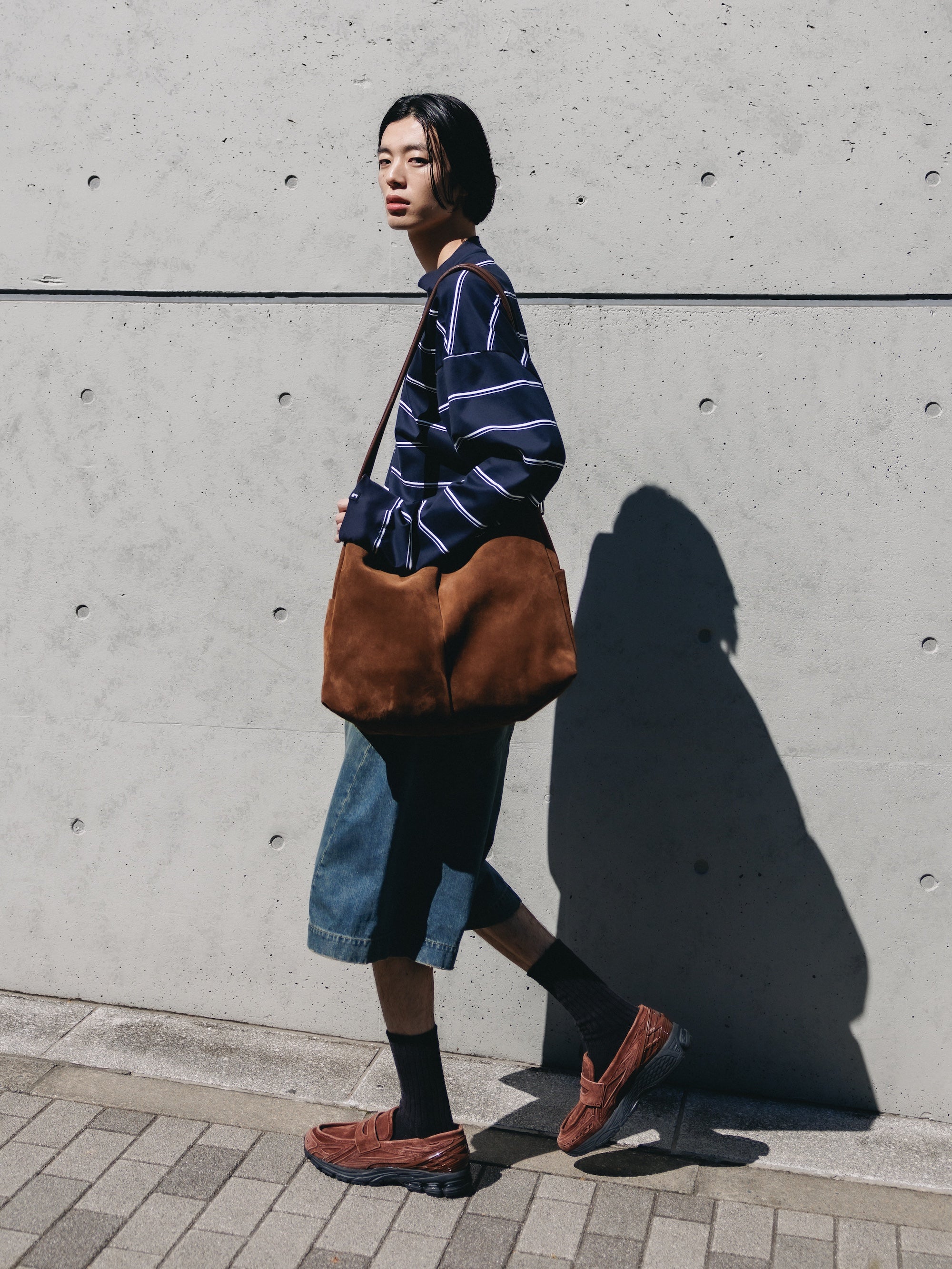 SUEDE NOMAD BAG (BROWN)
