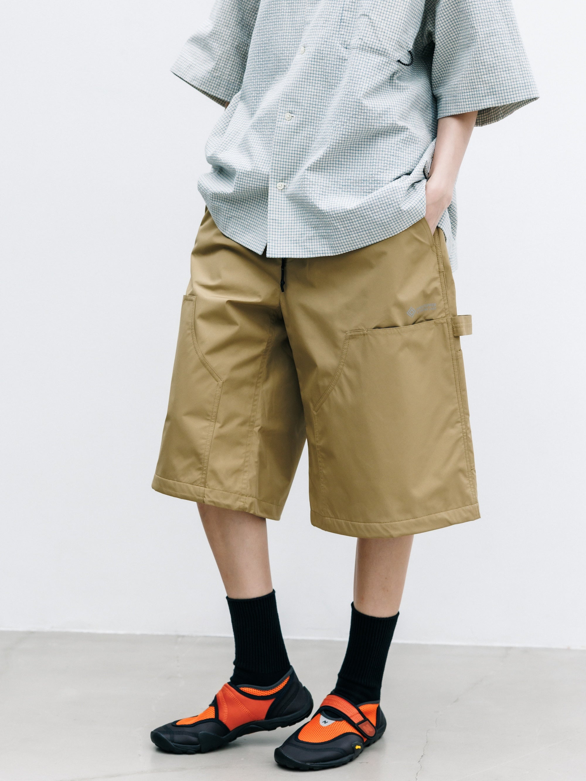 【7.22 WED 20:00- IN STOCK】+phenix WINDSTOPPER® by GORE-TEX LABS CITY DOUBLE KNEE WORKER HALF PANTS (CAMEL BEIGE)
