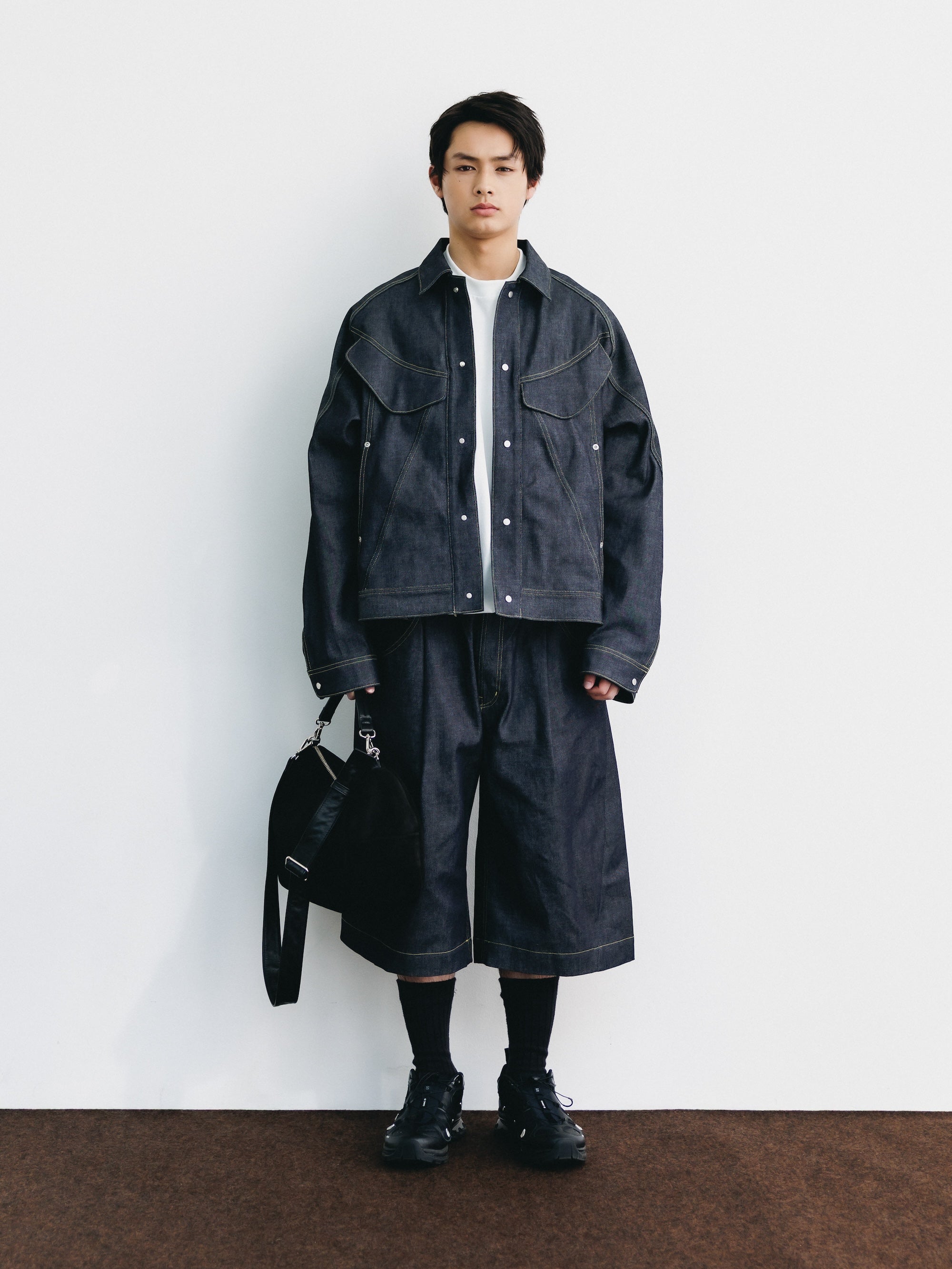 SUEDE DAYOFF BAG (BLACK)