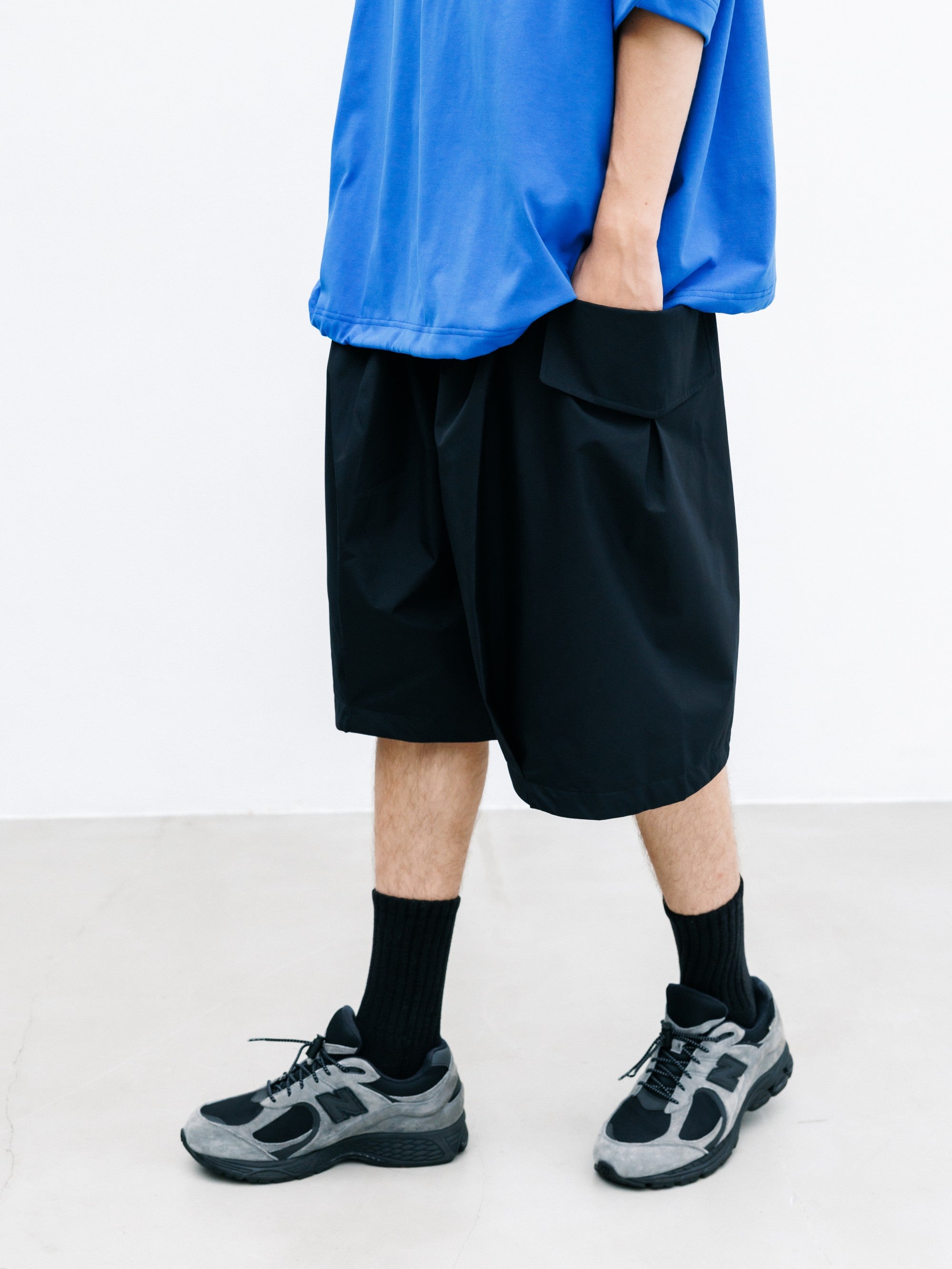 【8.12 WED 20:00- IN STOCK】+phenix WINDSTOPPER® by GORE-TEX LABS CITY FLAP WIDE BALLOON HALF PANTS (BLACK)