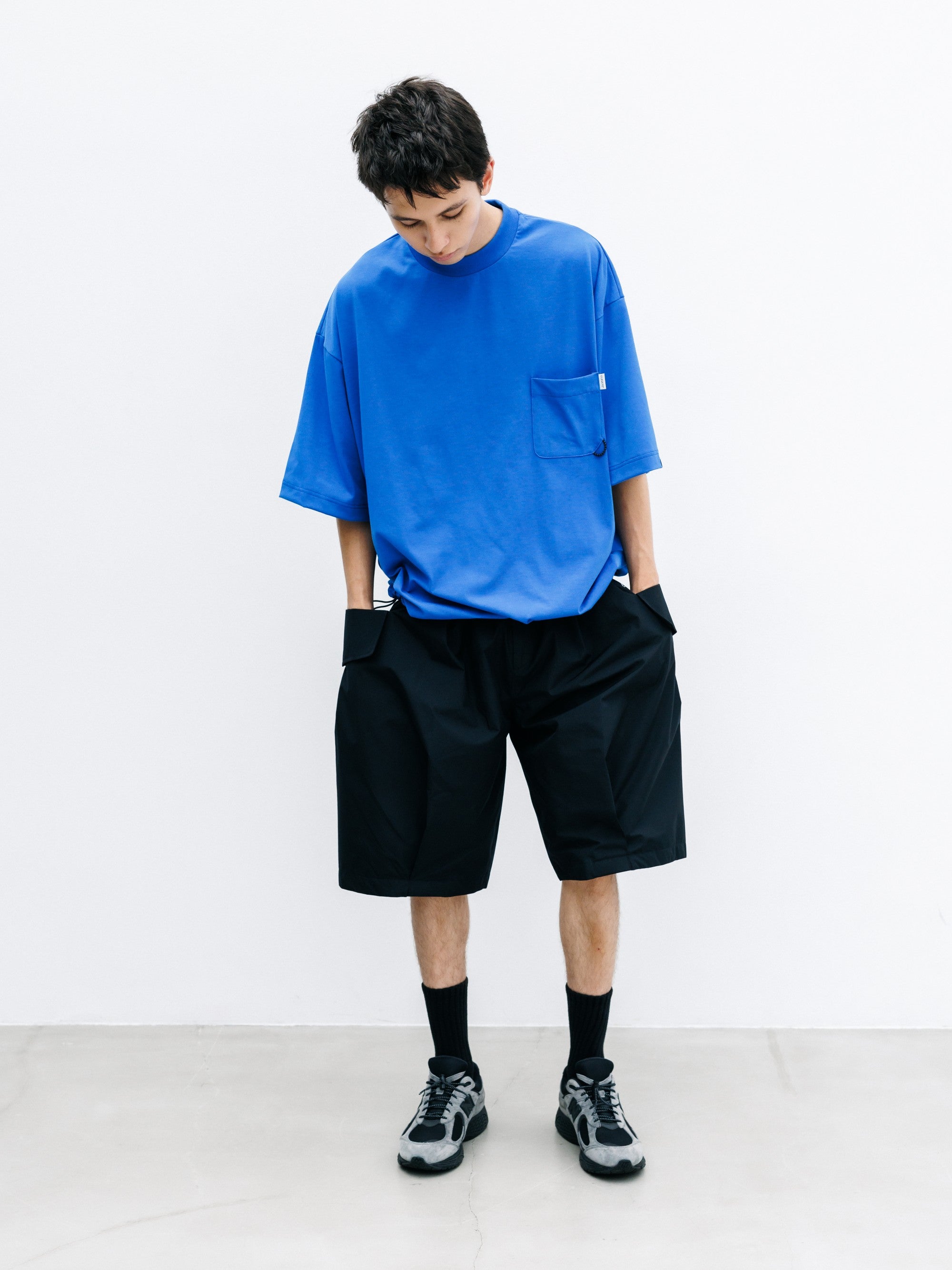 【8.12 WED 20:00- IN STOCK】+phenix WINDSTOPPER® by GORE-TEX LABS CITY FLAP WIDE BALLOON HALF PANTS (BLACK)