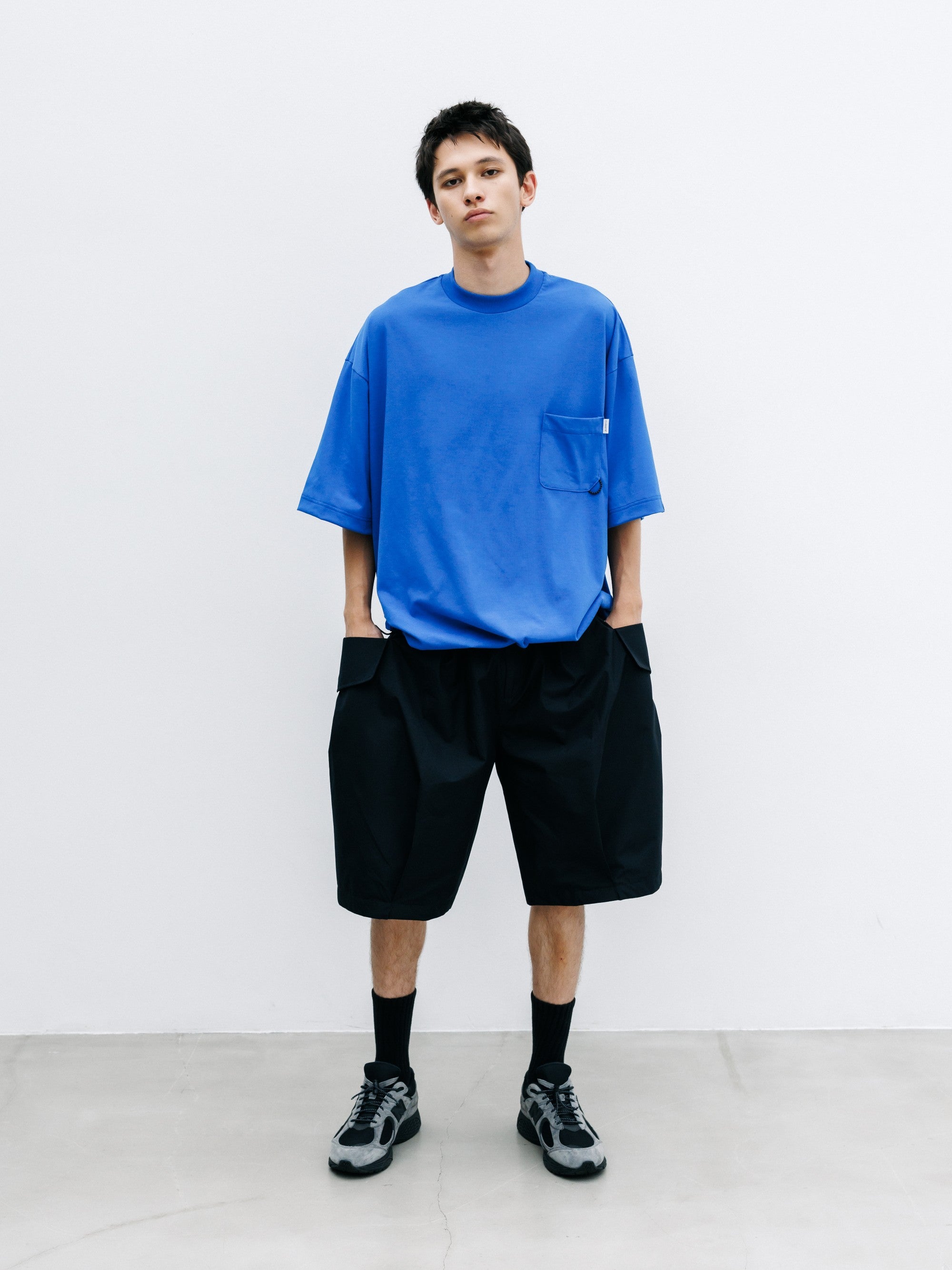 【8.12 WED 20:00- IN STOCK】+phenix WINDSTOPPER® by GORE-TEX LABS CITY FLAP WIDE BALLOON HALF PANTS (BLACK)
