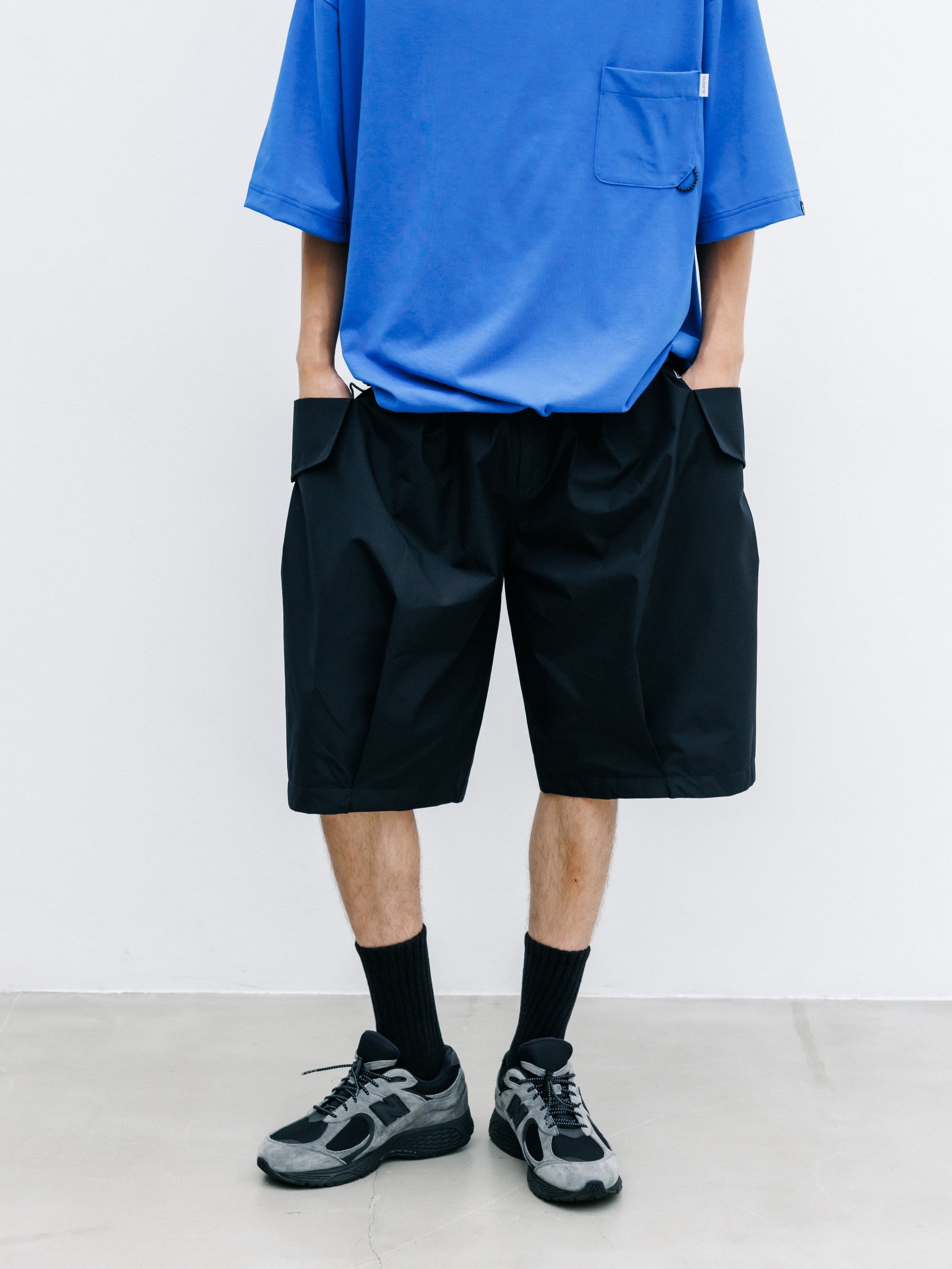 【8.12 WED 20:00- IN STOCK】+phenix WINDSTOPPER® by GORE-TEX LABS CITY FLAP WIDE BALLOON HALF PANTS (BLACK)