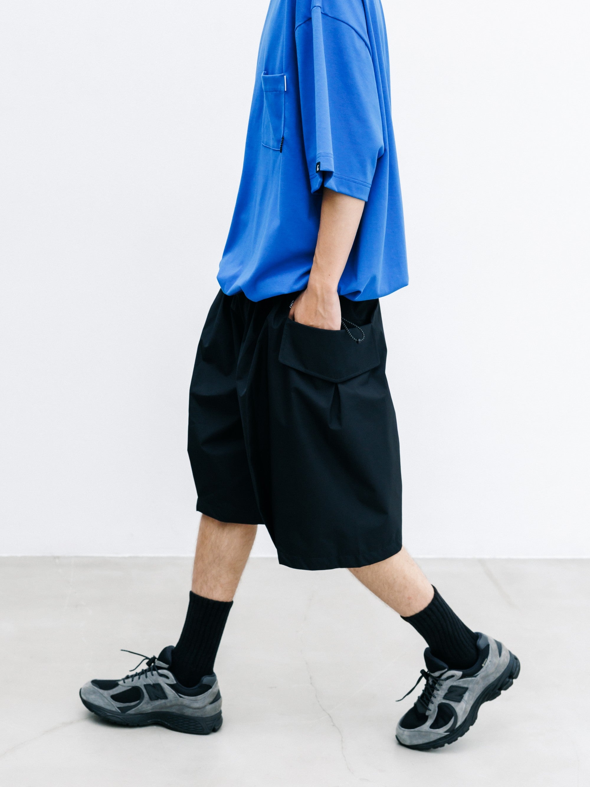 【8.12 WED 20:00- IN STOCK】+phenix WINDSTOPPER® by GORE-TEX LABS CITY FLAP WIDE BALLOON HALF PANTS (BLACK)