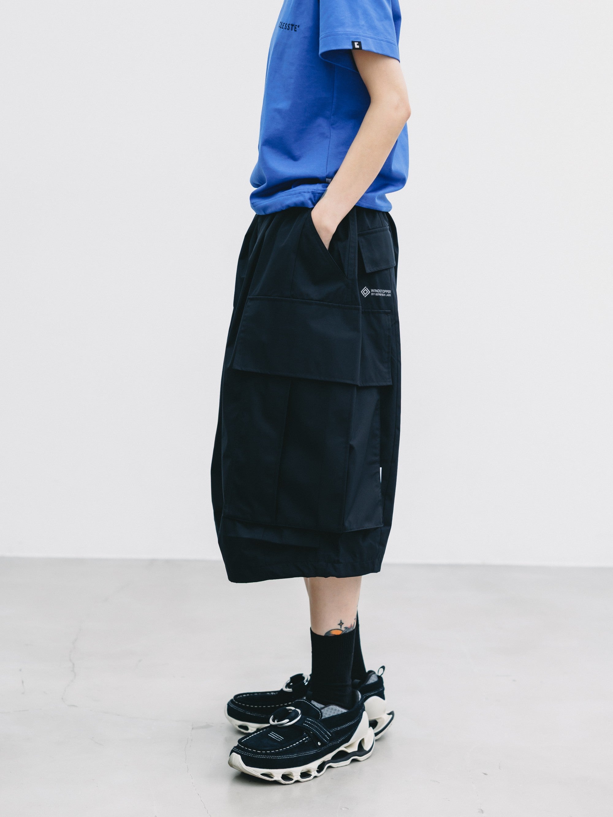 【7.18 SAT 20:00- IN STOCK】+phenix WINDSTOPPER® by GORE-TEX LABS CITY MEGA POCKET BALLOON CARGO HALF PANTS(BLACK)